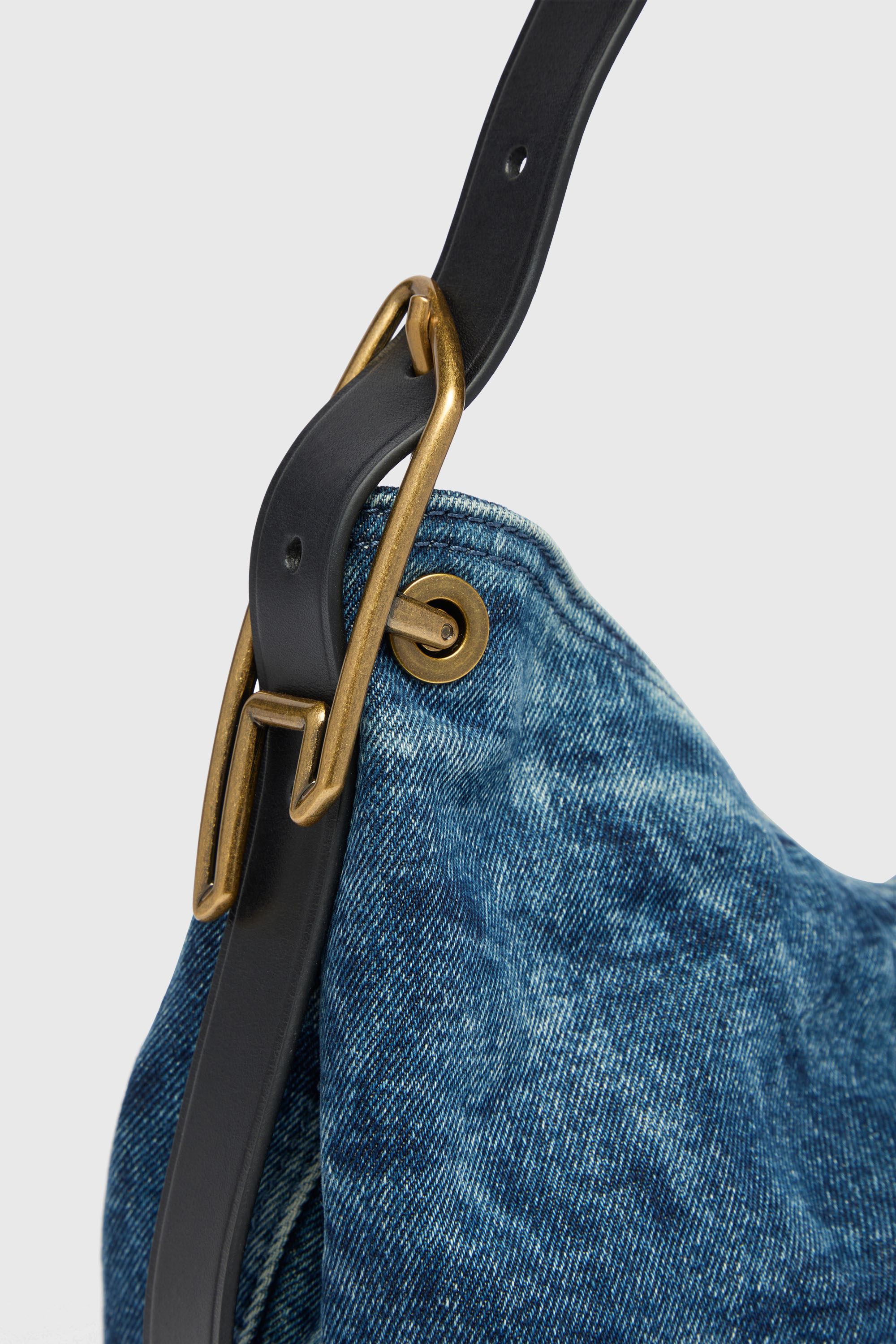 Diesel - D-LINE HOBO S, D-Line-Sac &agrave; bandouli&egrave;re en denim Femme in Bleu - 4