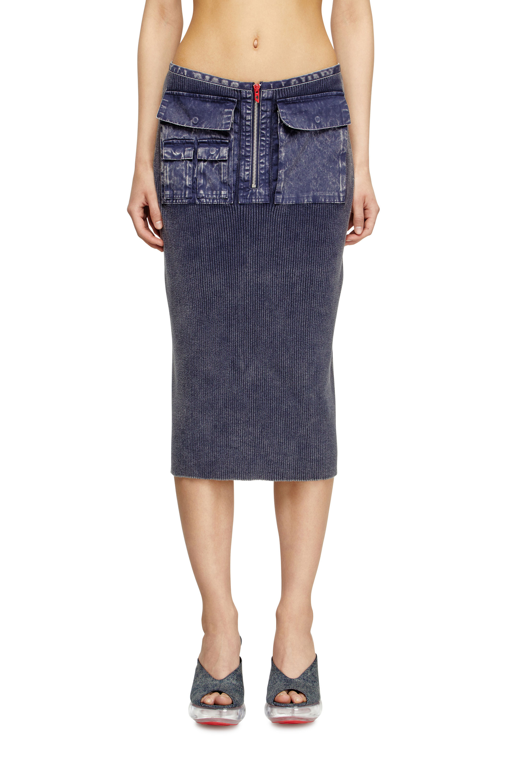 Diesel - M-MERYN, Gonna midi in maglia con tasche in denim Donna in Blu - 1