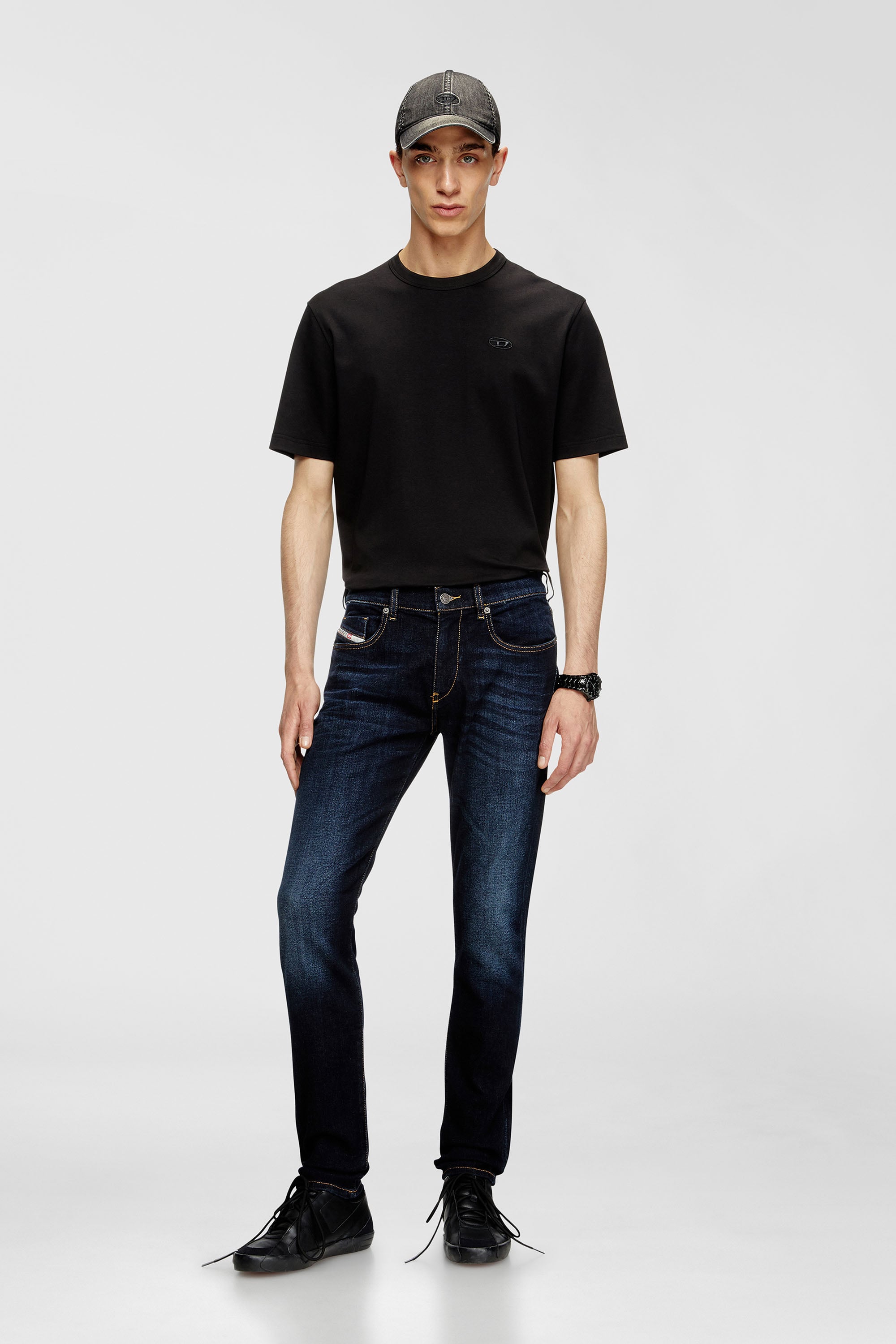 Diesel - Slim Jeans 2019 D-Strukt 009ZS Uomo, Blu Scuro - Image 2