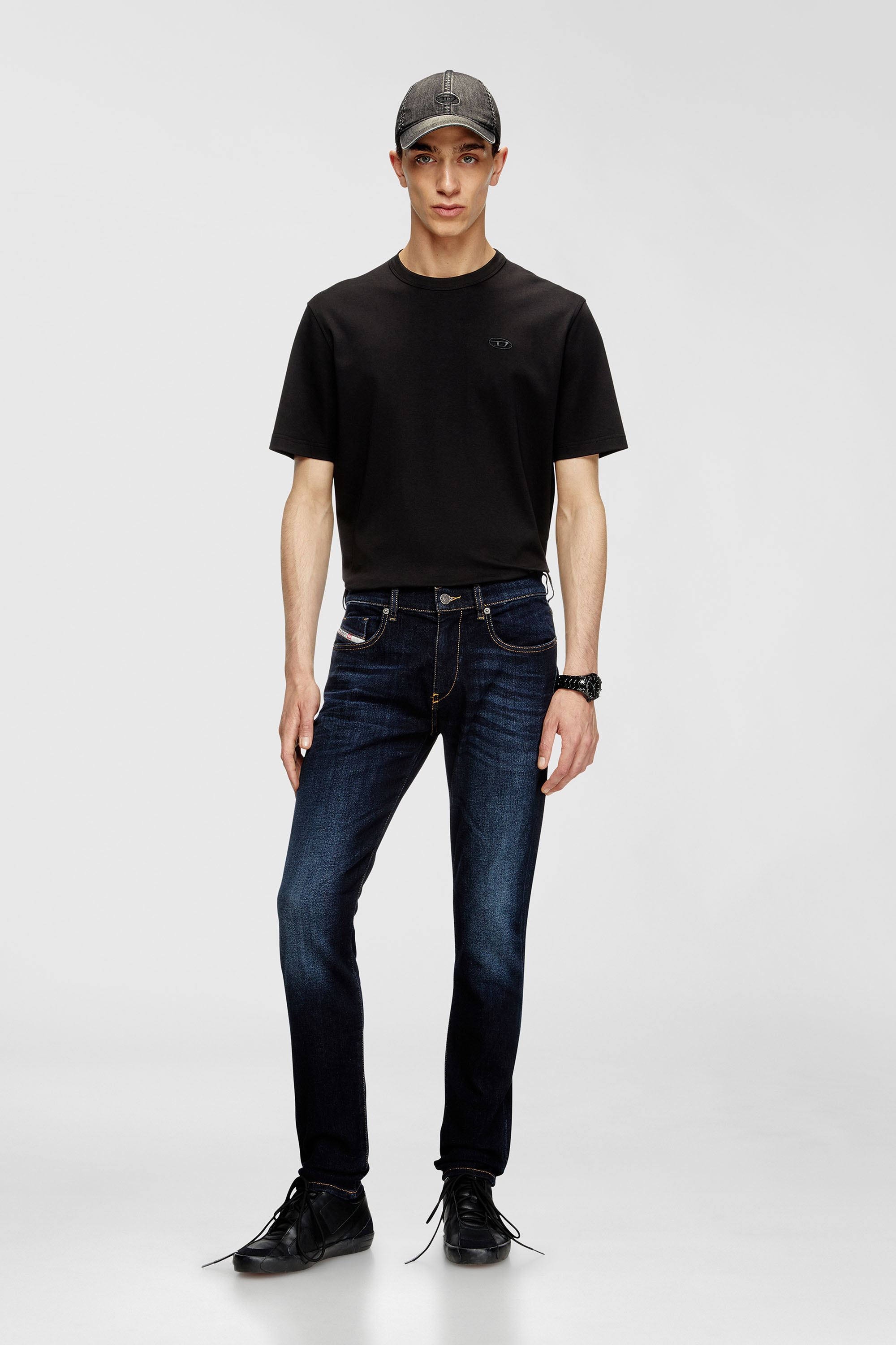 Diesel - Slim Jeans 2019 D-Strukt 009ZS Uomo, Blu Scuro - Image 1