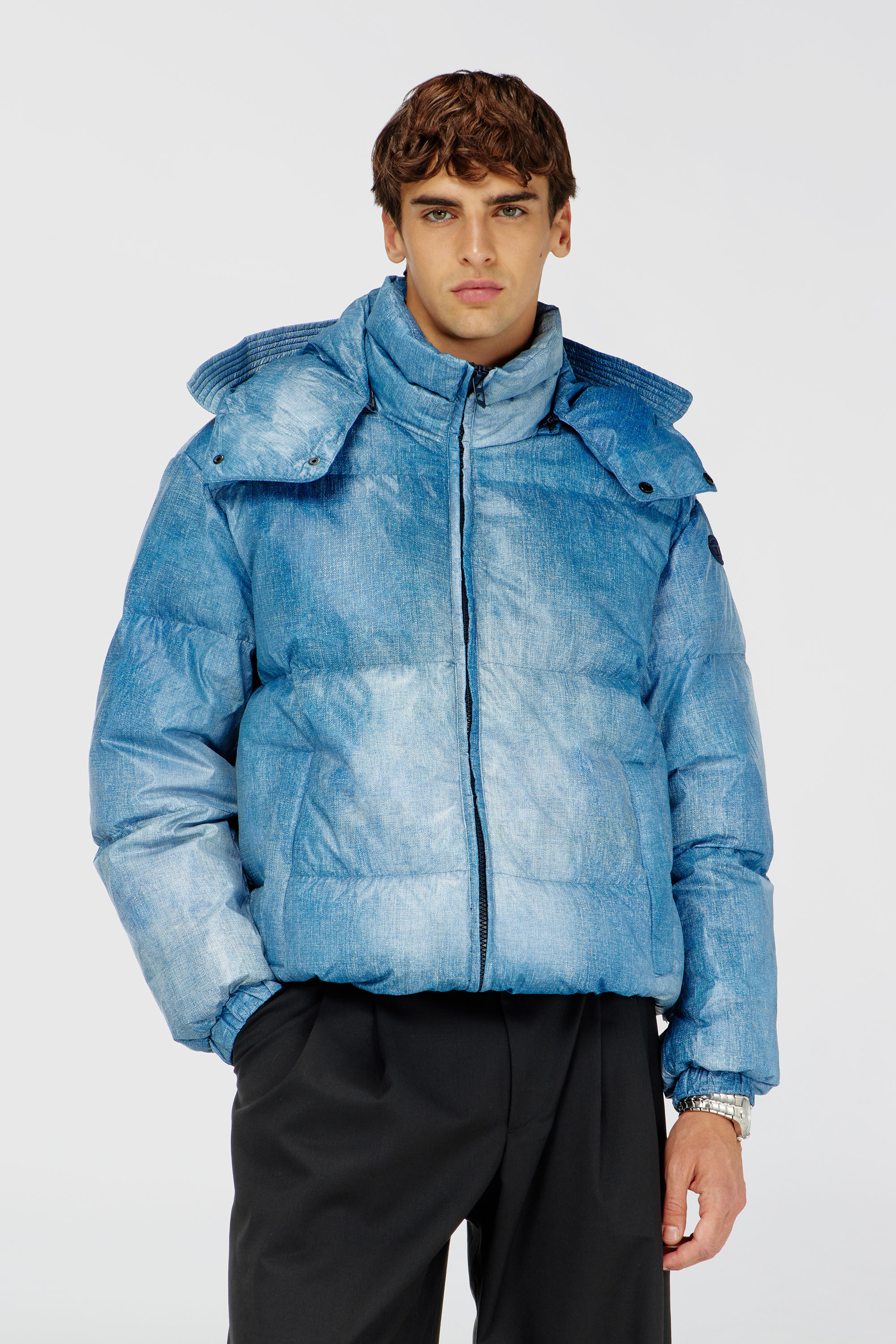 Diesel - W-ROLLY-WRD-BFBN, Doudoune &agrave; capuche avec imprim&eacute; effet denim Homme in Bleu - 3