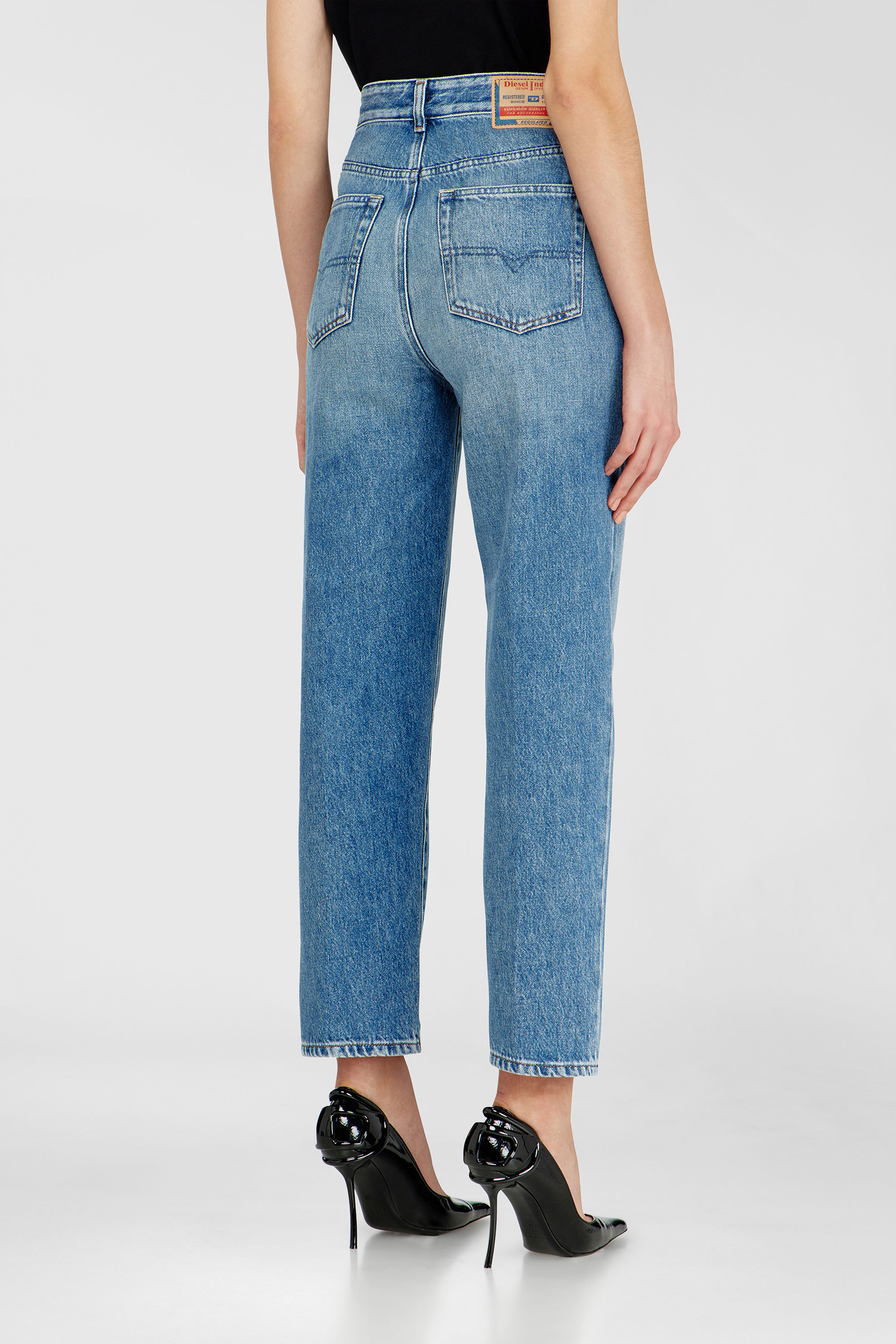 Diesel - Damen Regular Jeans 1981 D-Went 09Q07, Hellblau - 5