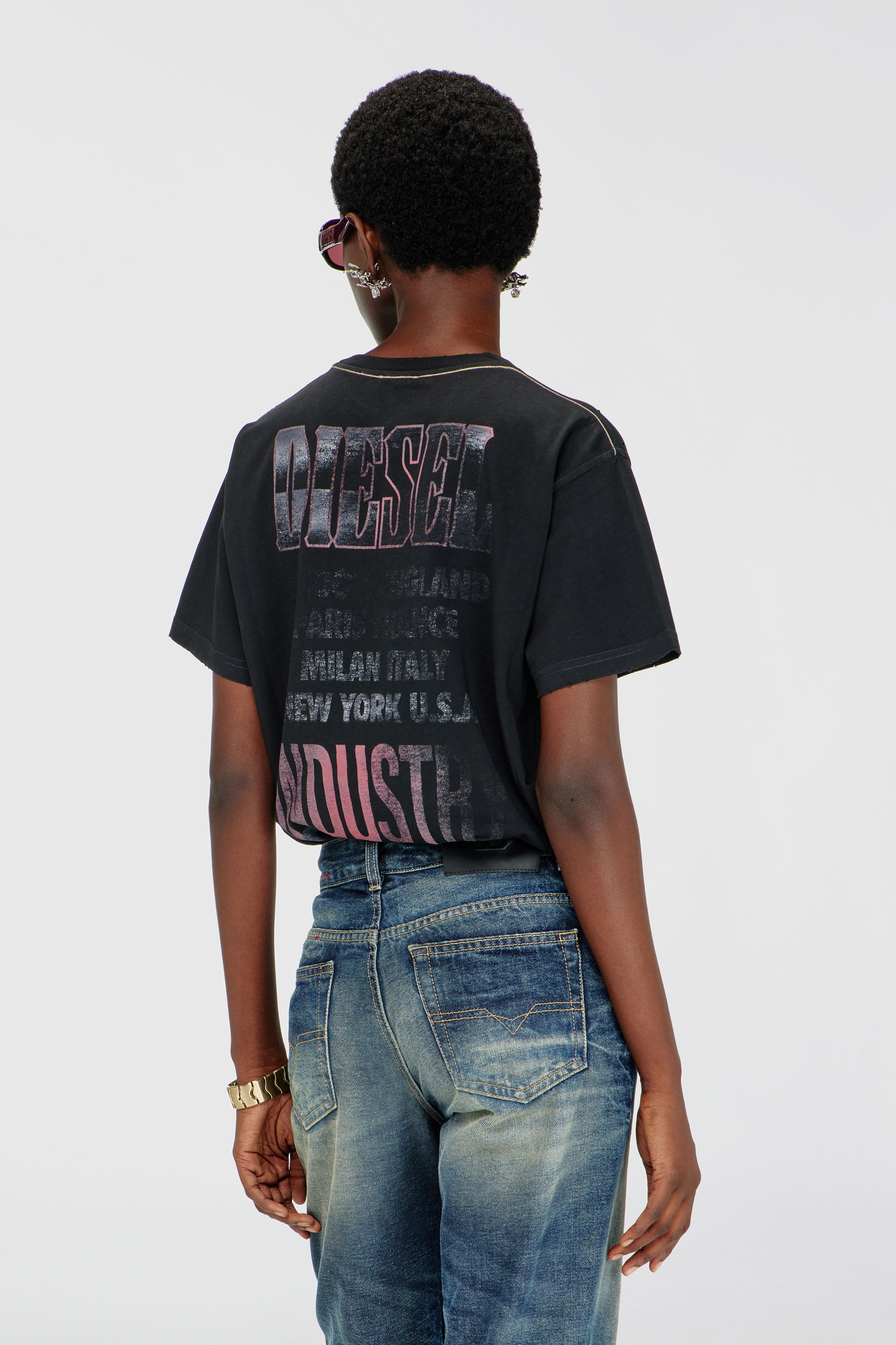 Diesel - T-MARLY, T-shirt avec graphismes de concert et cristaux Femme in Noir - 4