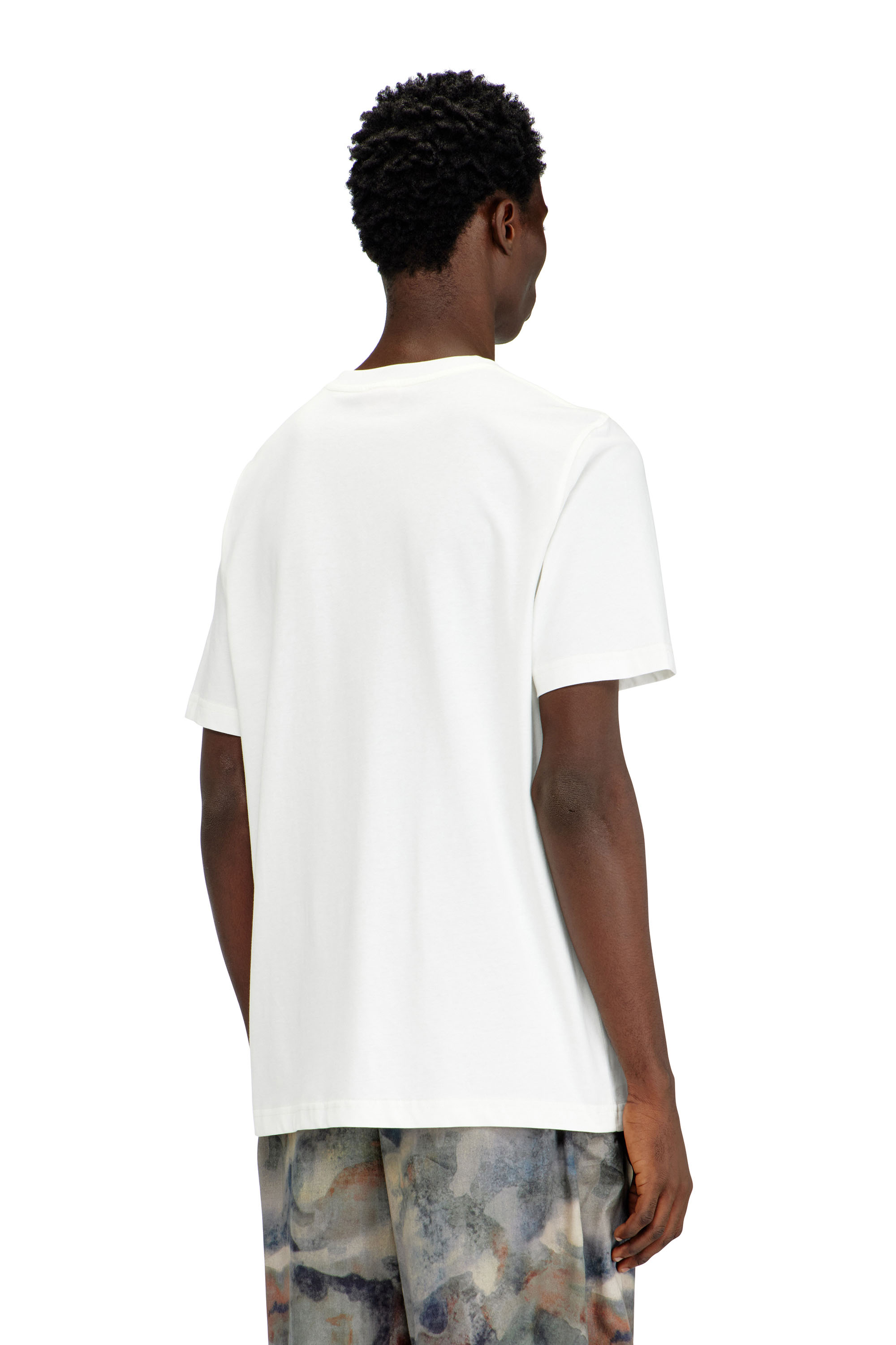 Diesel - T-ADJUST-V4, T-shirt con patch mimetica Uomo in Bianco - 4