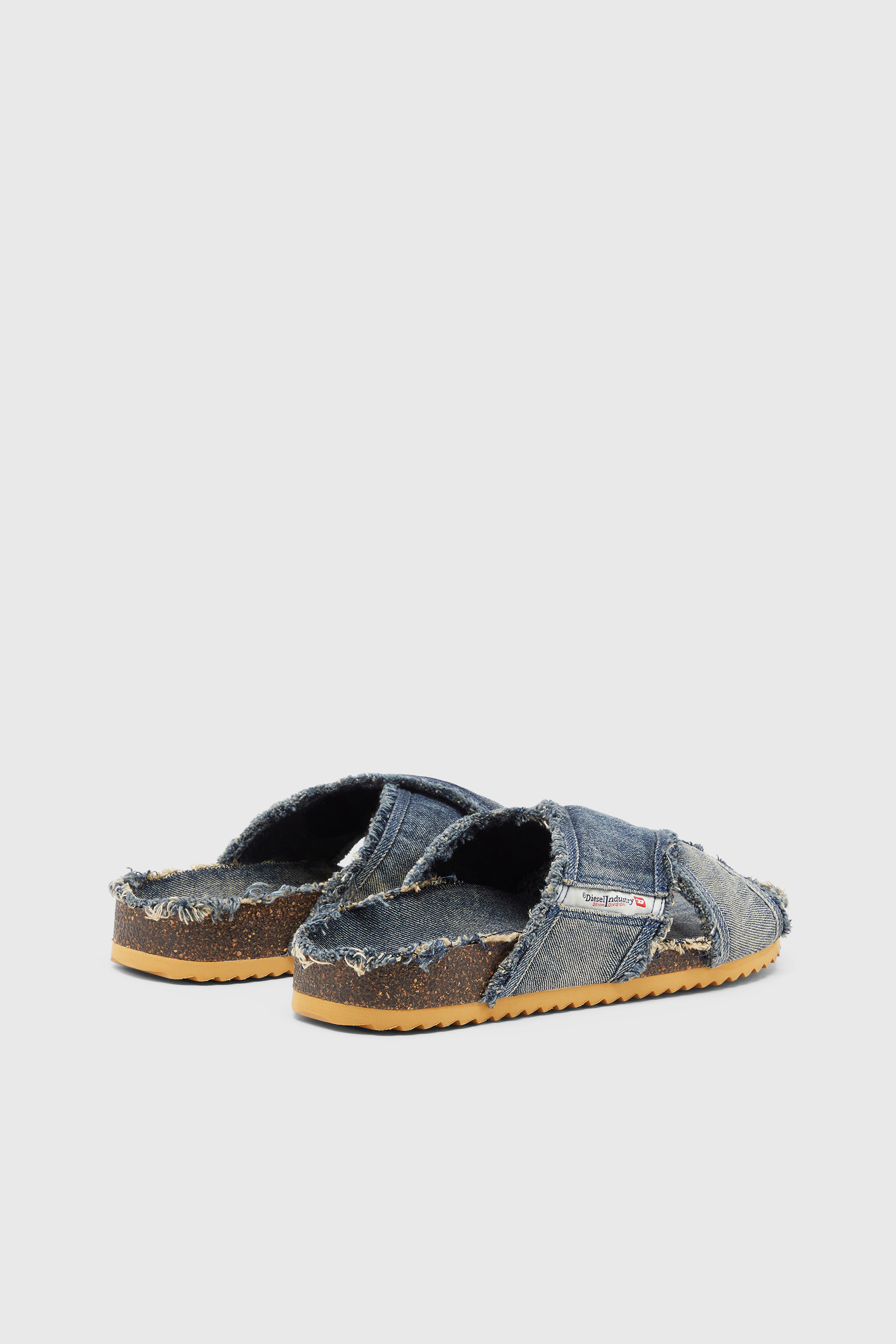 Diesel - D-WOODSTOCK CROSS, D-Woodstock-Crossover mules en denim effiloch&eacute; Homme in Bleu - 3
