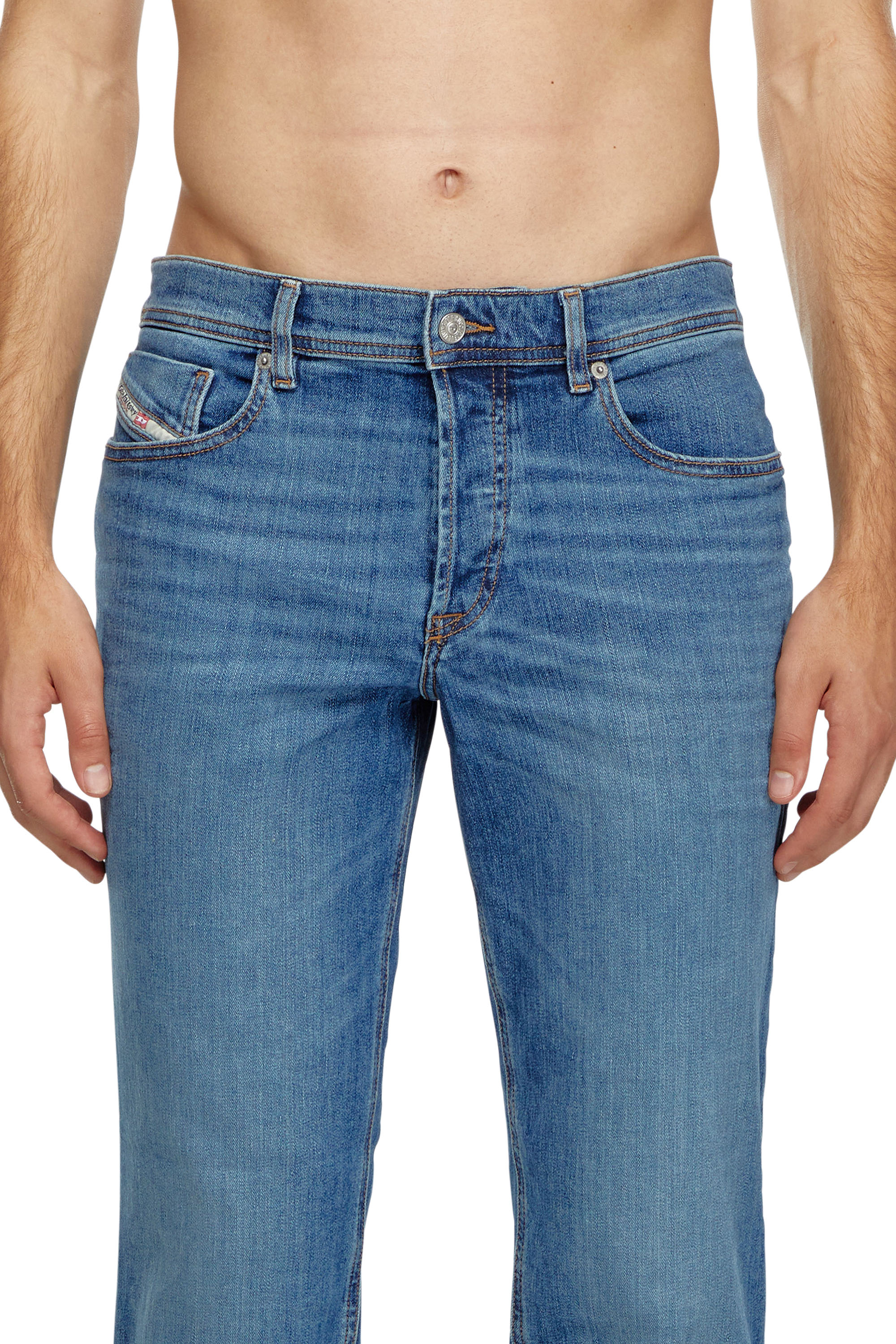 Diesel - Regular Jeans 2023 D-Finitive 0KIAL Uomo, Blu Chiaro - Image 5