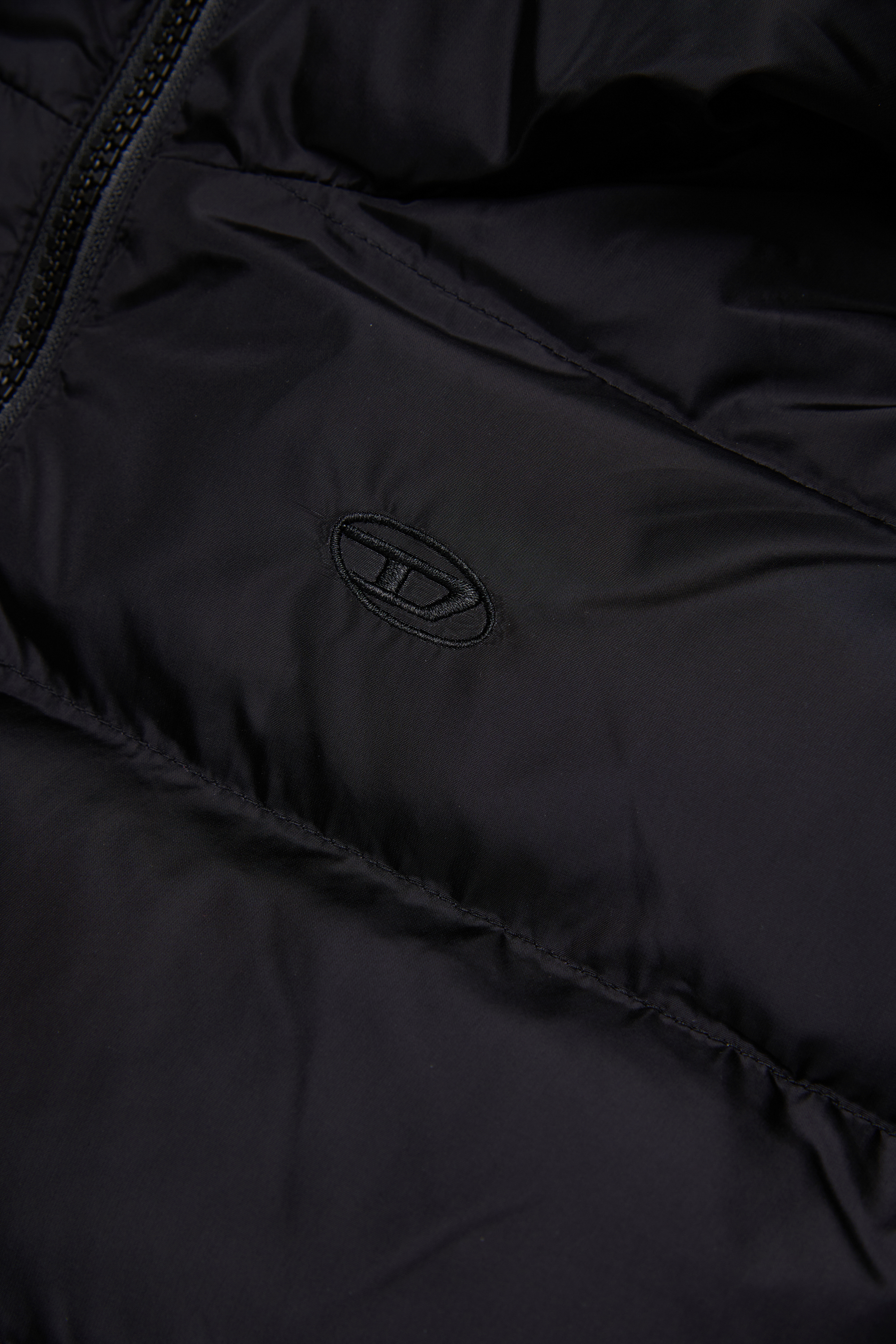 Diesel - JFENNY, Longline veste matelass&eacute;e &agrave; capuche Femme in Noir - 4