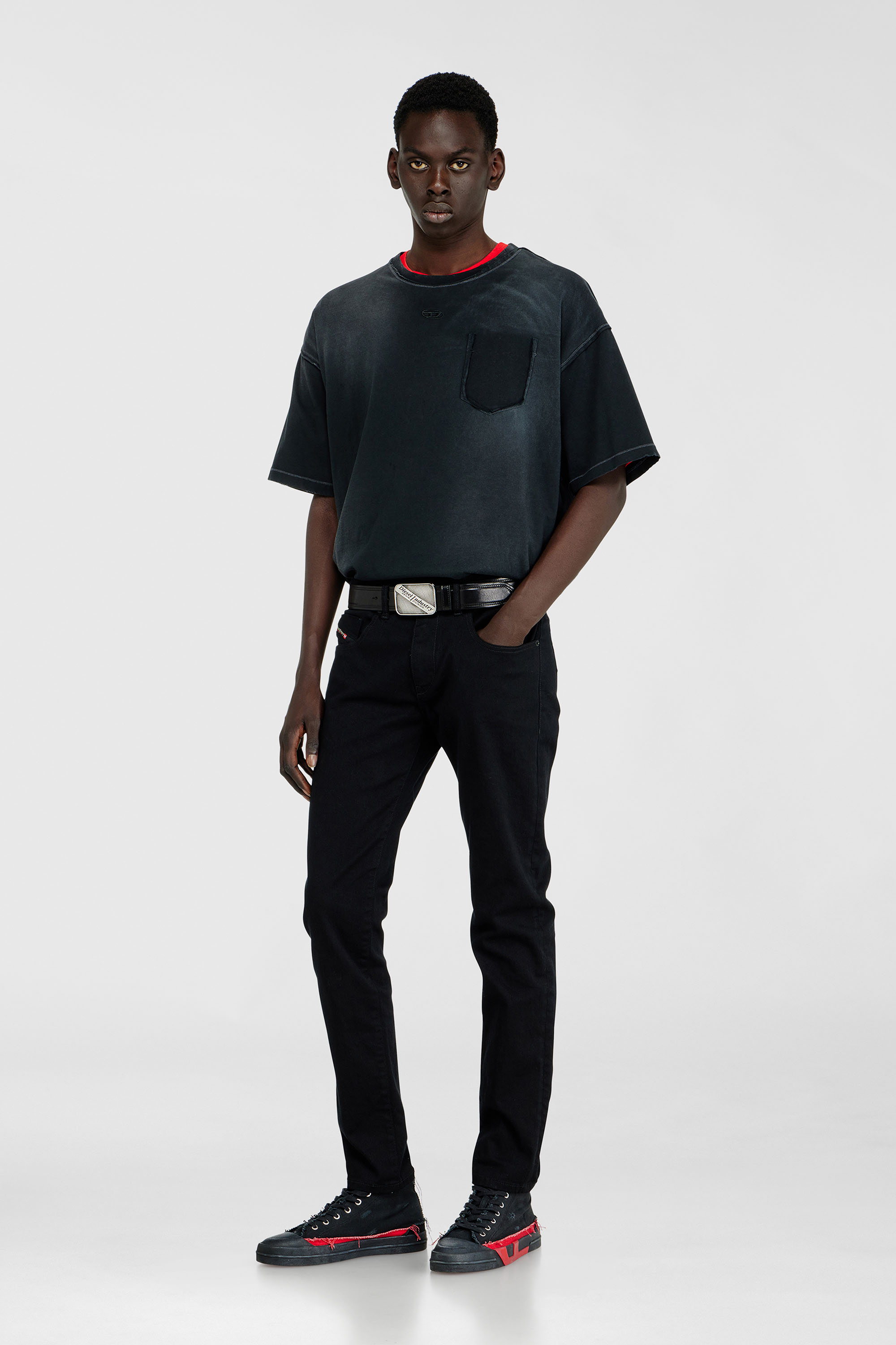 Diesel - Slim Jeans 2019 D-Strukt 069YP Uomo, Nero/Grigio scuro - Image 1