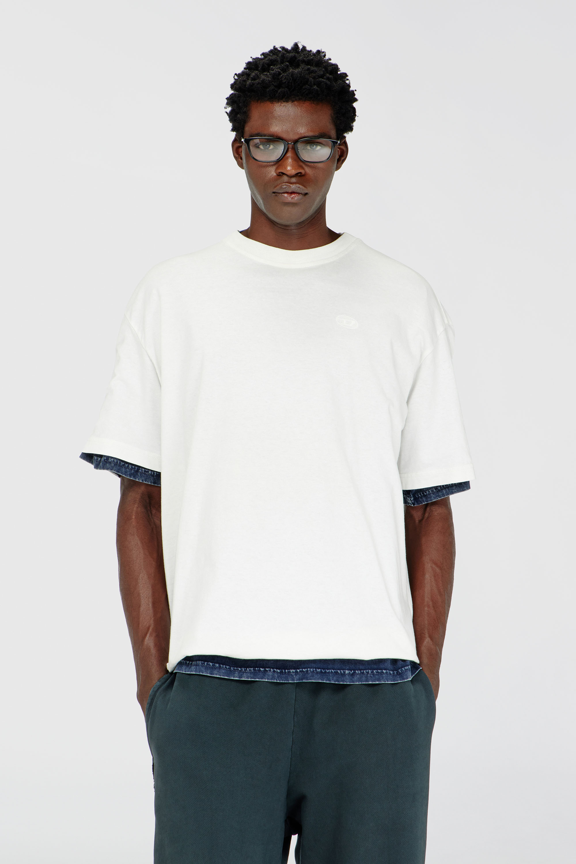 Diesel - T-BOGGY-MEGOVAL-D, T-shirt con maxi-ricamo oval D Uomo in Bianco - 1