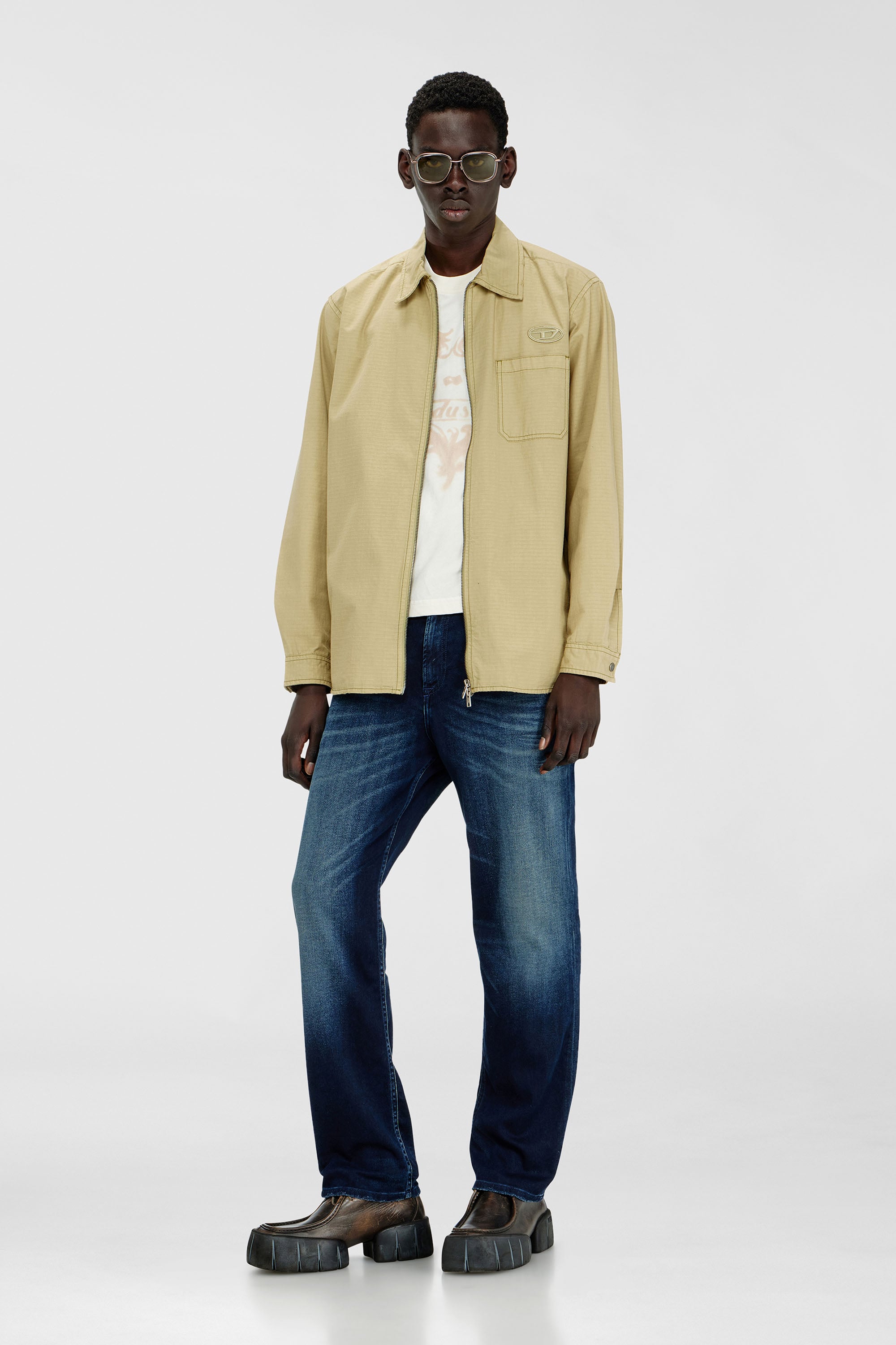 Diesel - Regular 2090 D-Veekley Joggjeans&reg; 09P93 Uomo, Blu Scuro - Image 1