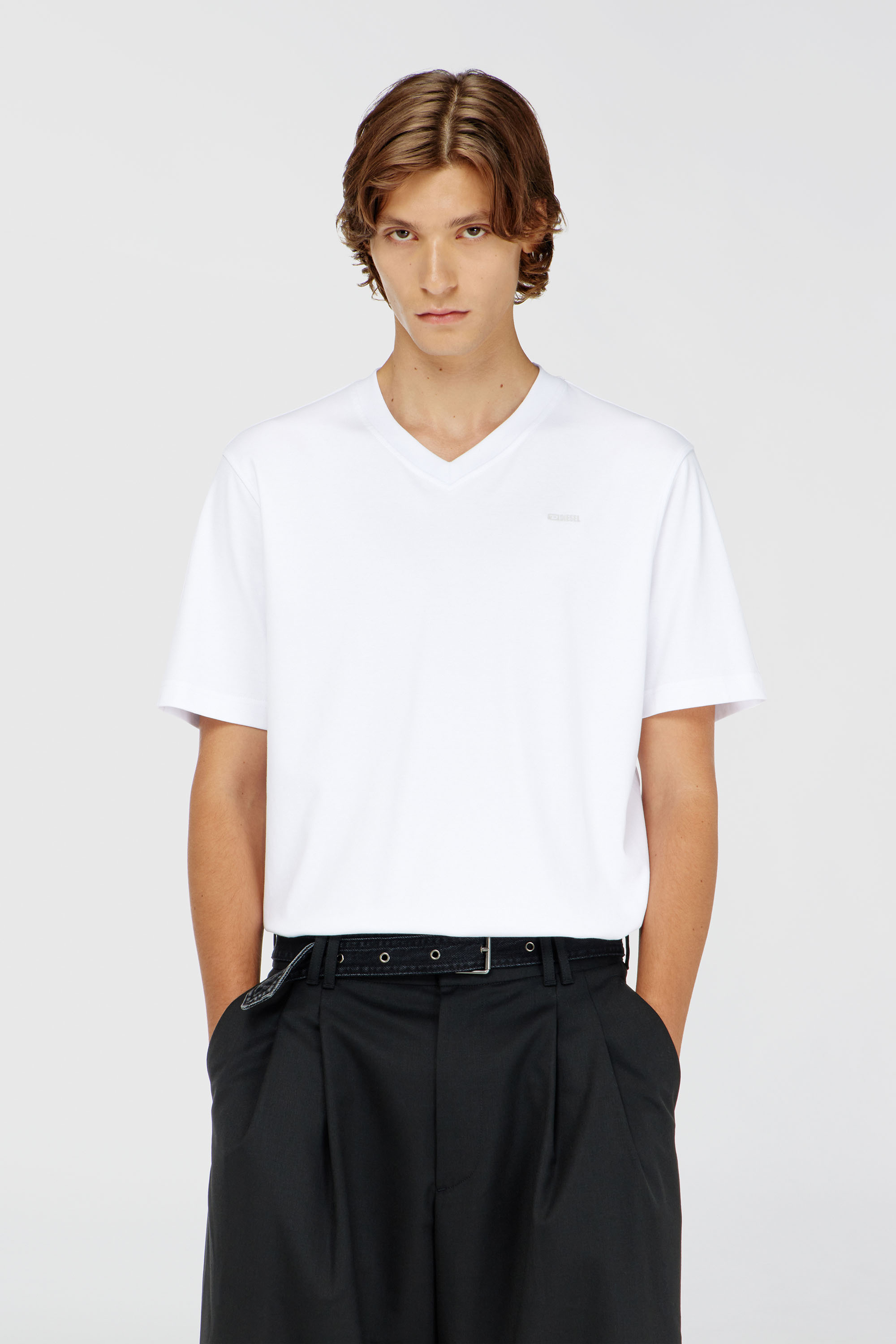 Diesel - T-ADJUST-V-MICRODIV, T-shirt con scollo a V con micro ricamo logo Uomo in ToBeDefined - 3