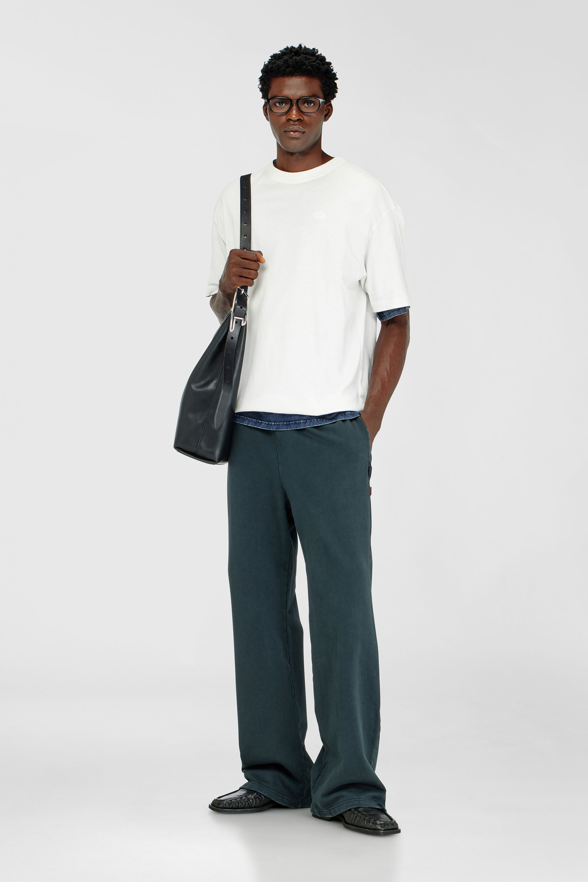 Diesel - T-BOGGY-MEGOVAL-D, T-shirt con maxi-ricamo oval D Uomo in Bianco - 2