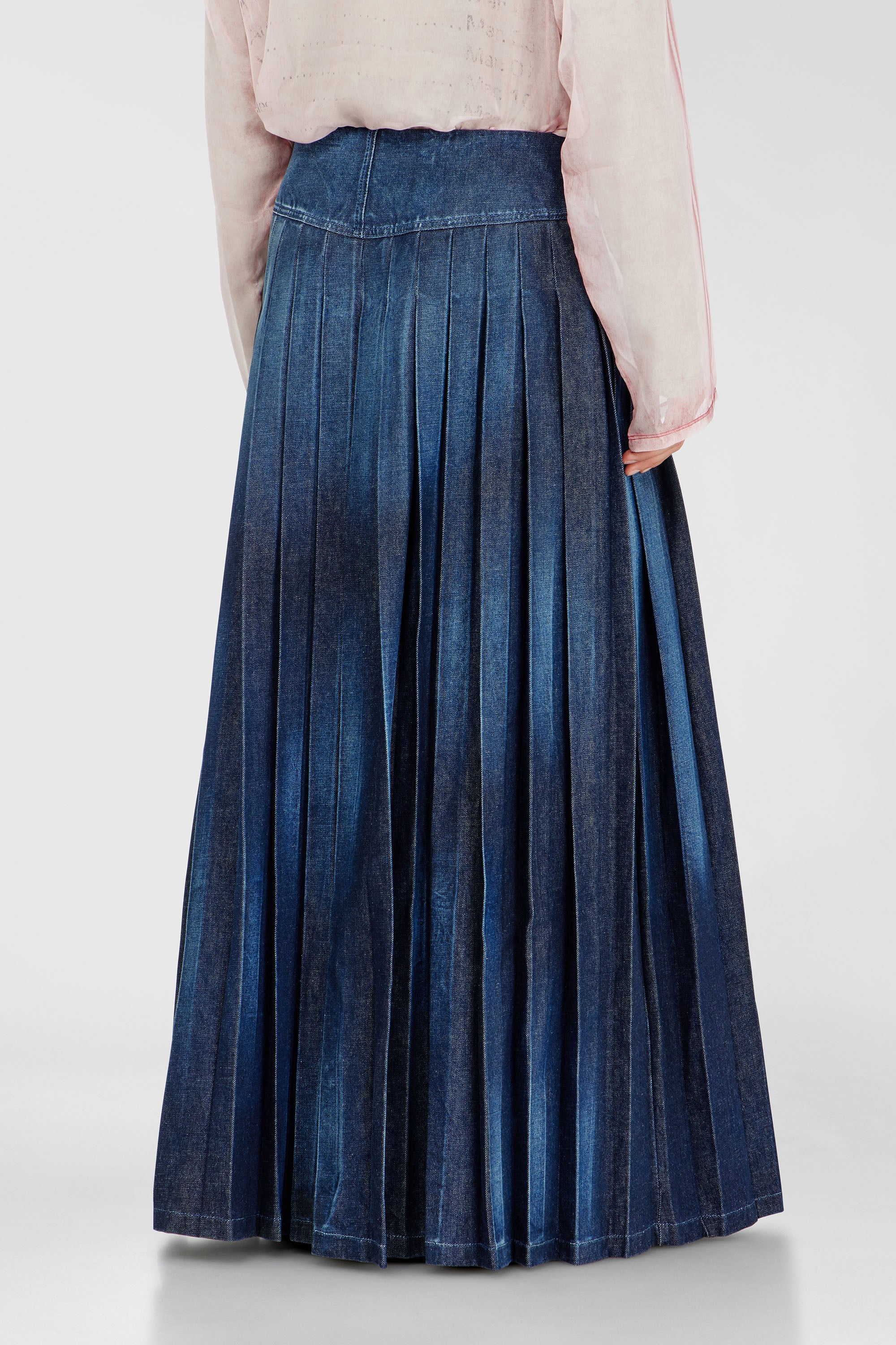 Diesel - D-QUILTY-FSJ1, Gonna lunga wrap in denim pliss&eacute; Unisex in Blu - 4