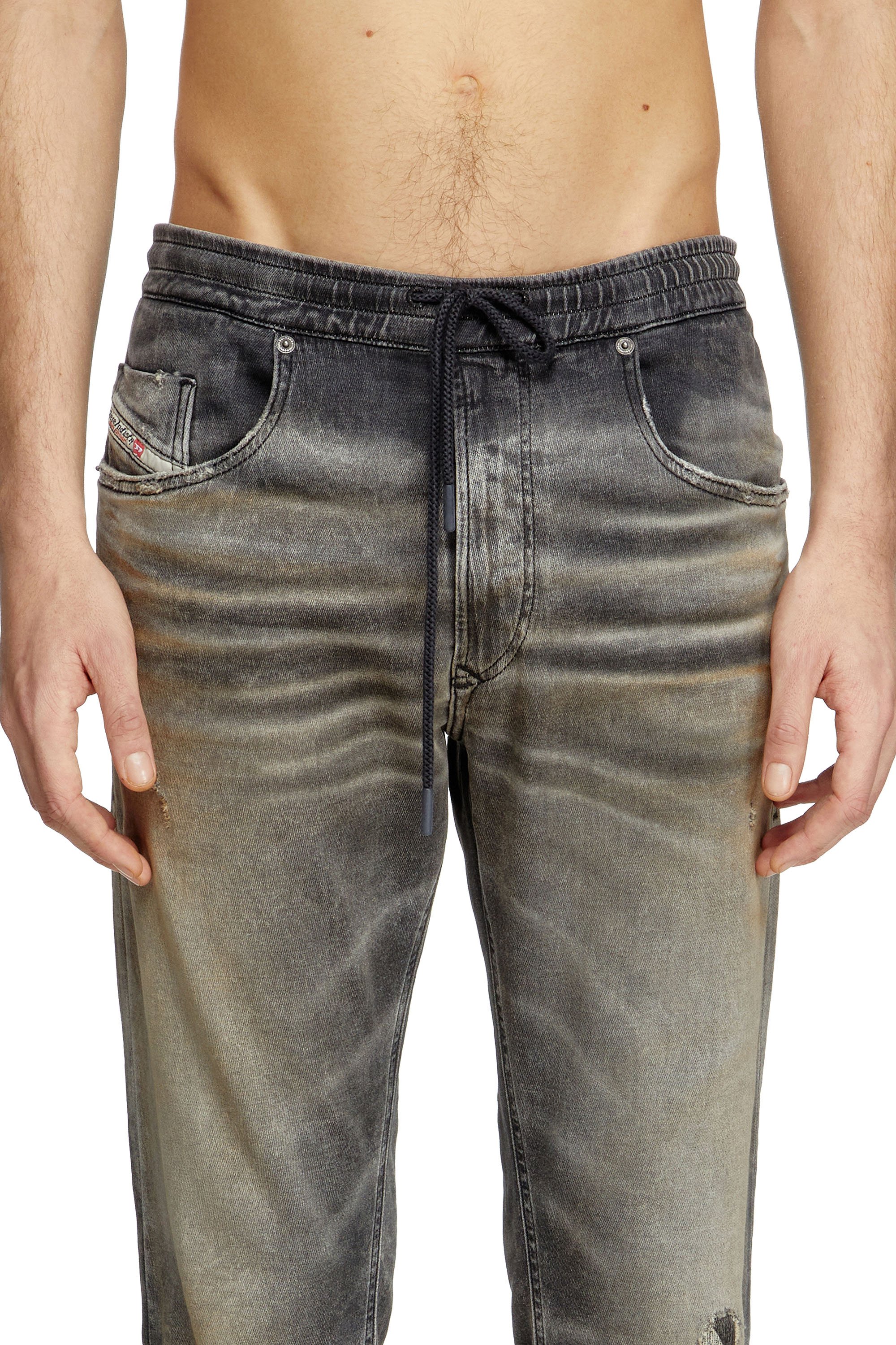 Diesel - Regular 2030 D-Krooley Joggjeans® 068PG Uomo, Grigio Chiaro - Image 5