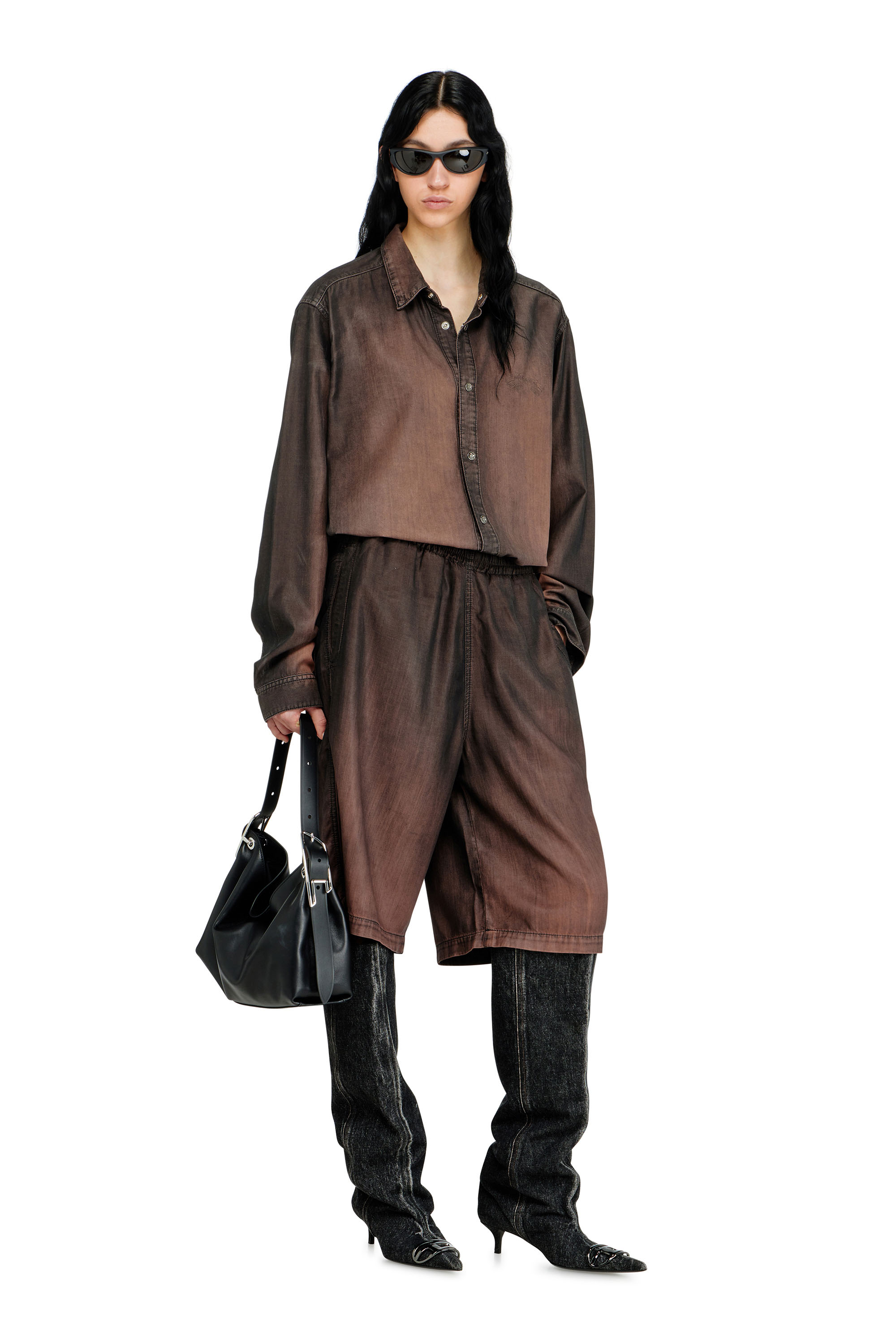 Diesel - D-RODER-SHORT-S, Bermuda relaxed in denim fluido spalmato Unisex in ToBeDefined - 2