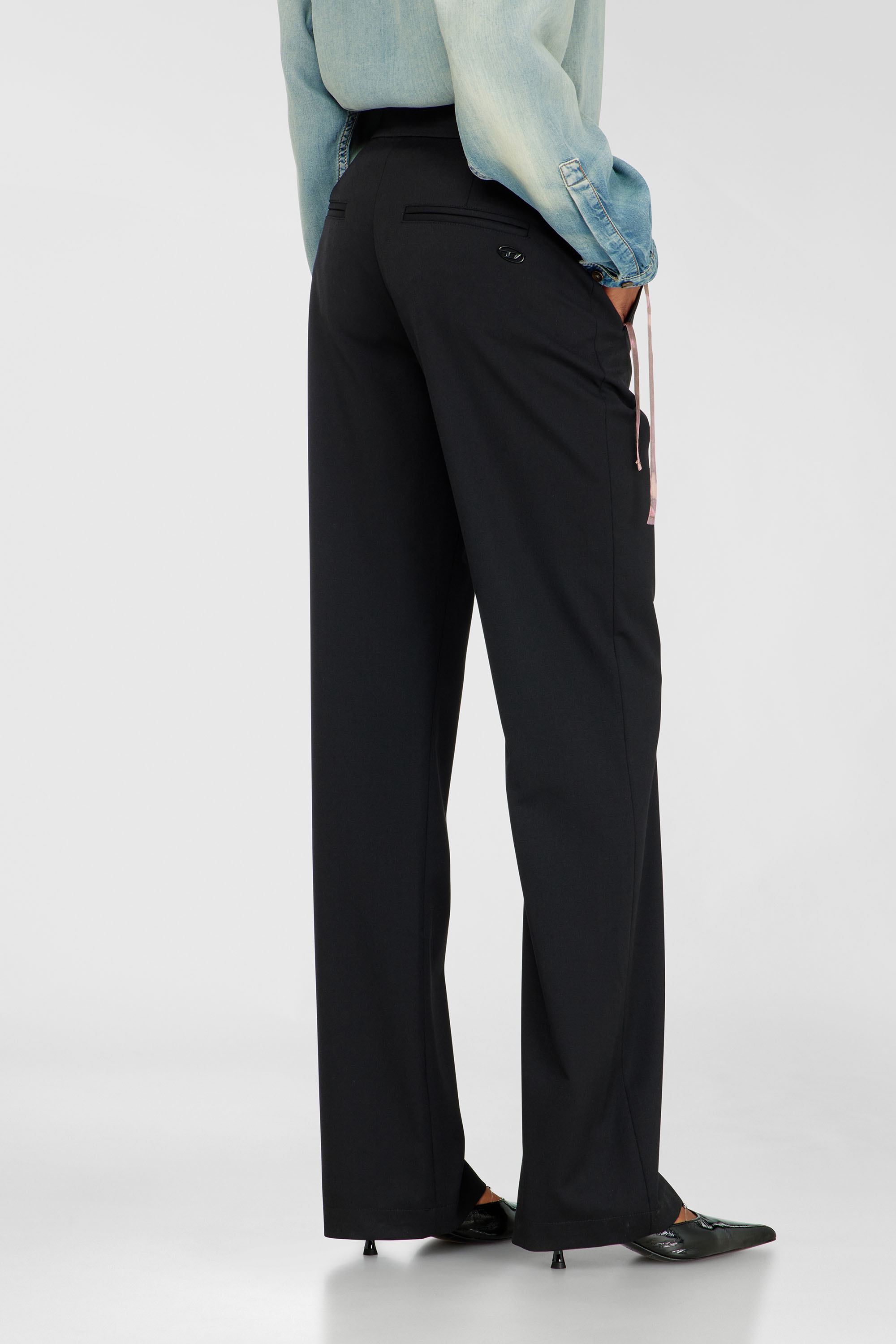 Diesel - P-ROMISE-S3, Pantalon en laine froide Femme in Noir - 4