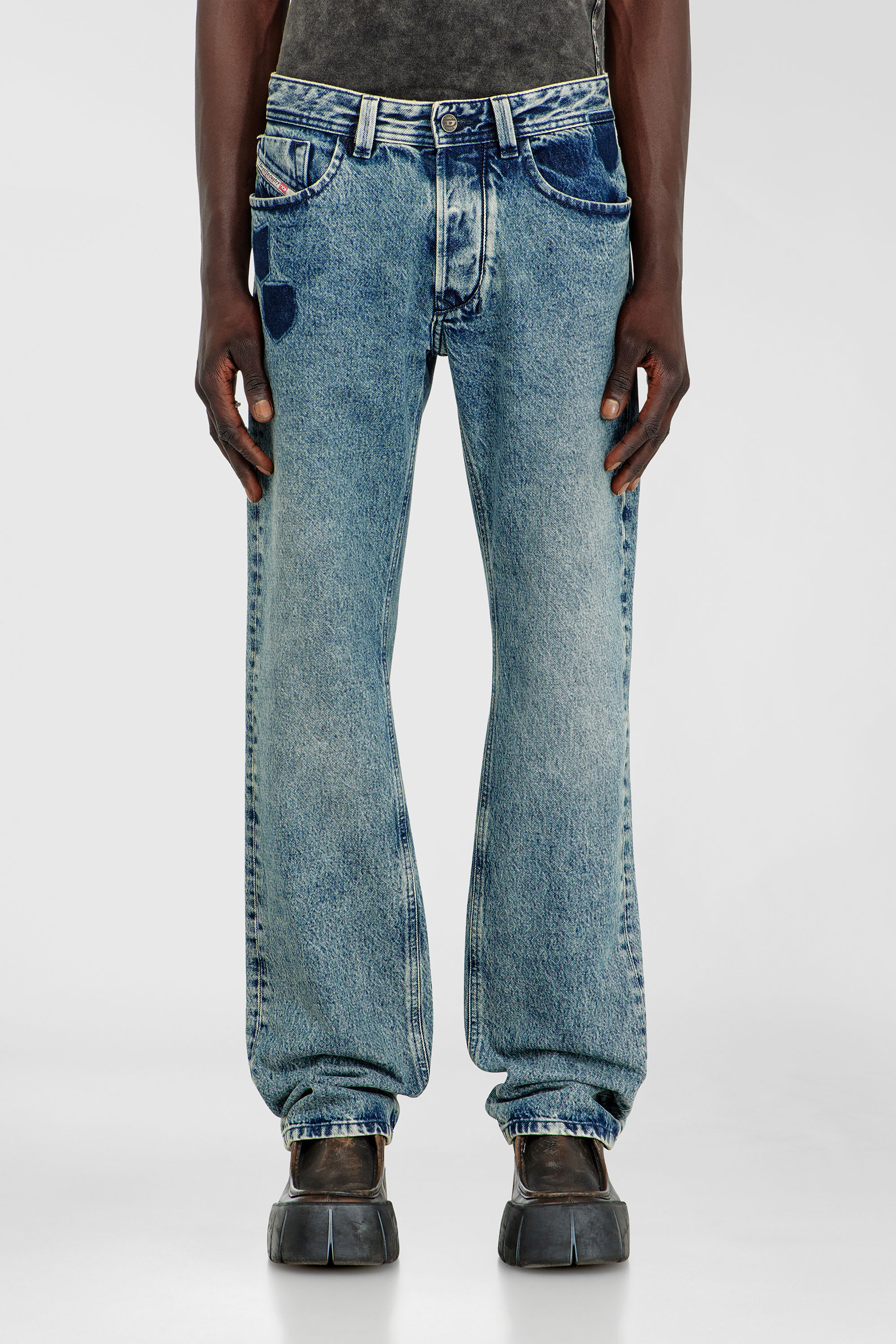 Diesel - Regular Jeans 1985 Larkee 0IFBV Homme, Bleu moyen - Image 4