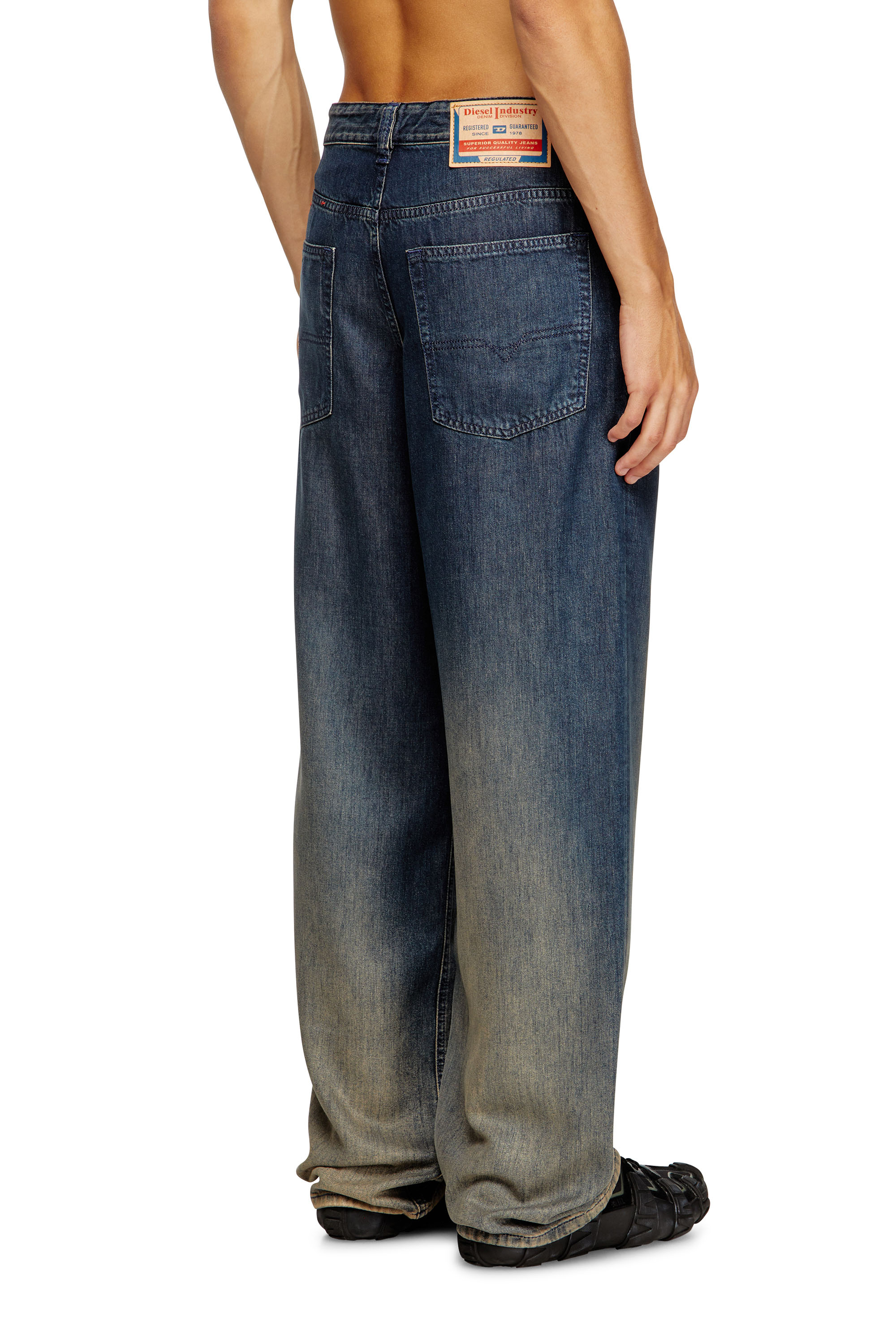 Diesel - Herren Relaxed Jeans 2001 D-Macro 068TD, Dunkelblau - 4
