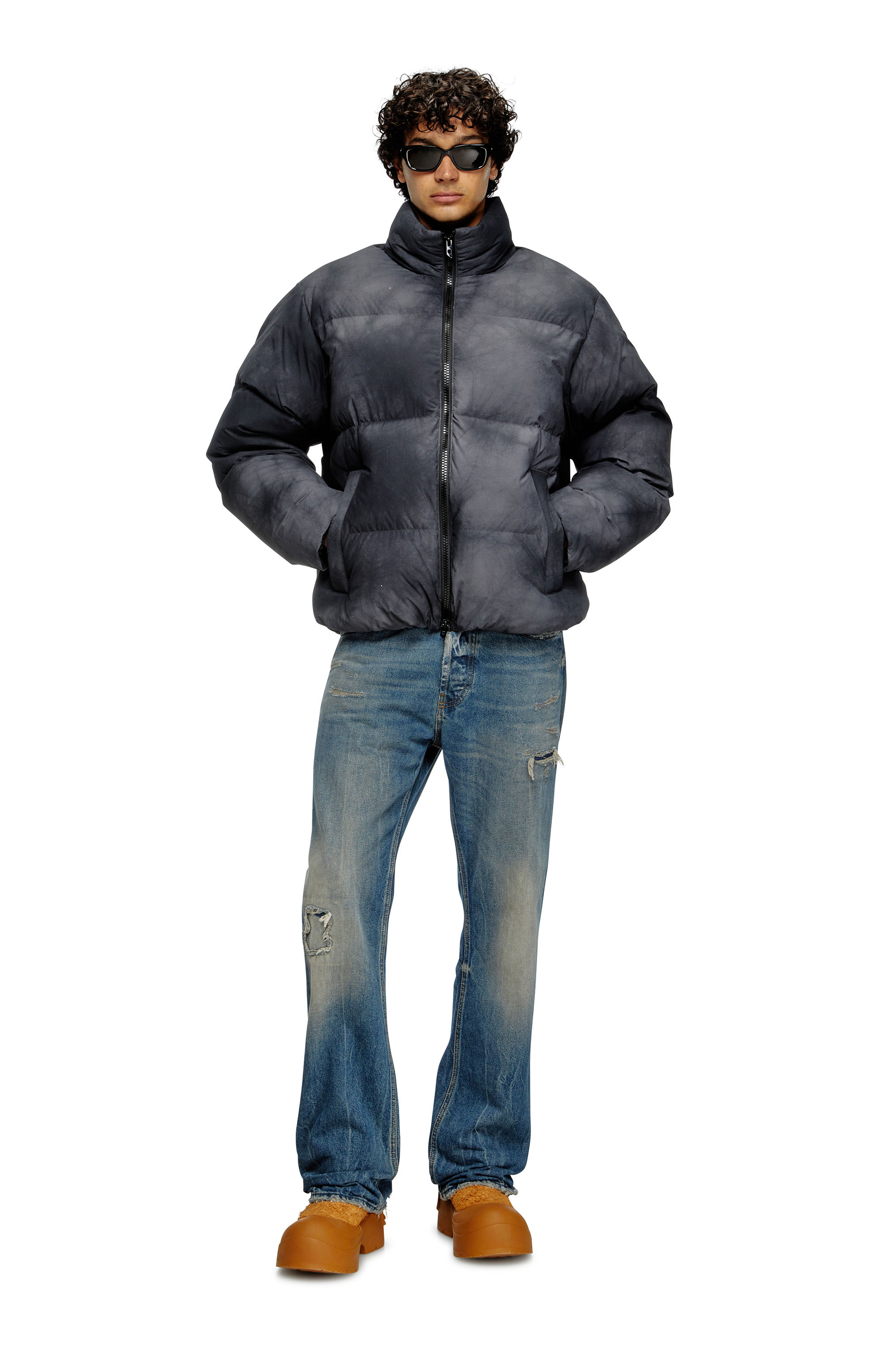Diesel - W-RAVEEL, Piumino con cappuccio in nylon sfumato Uomo in Nero - 2
