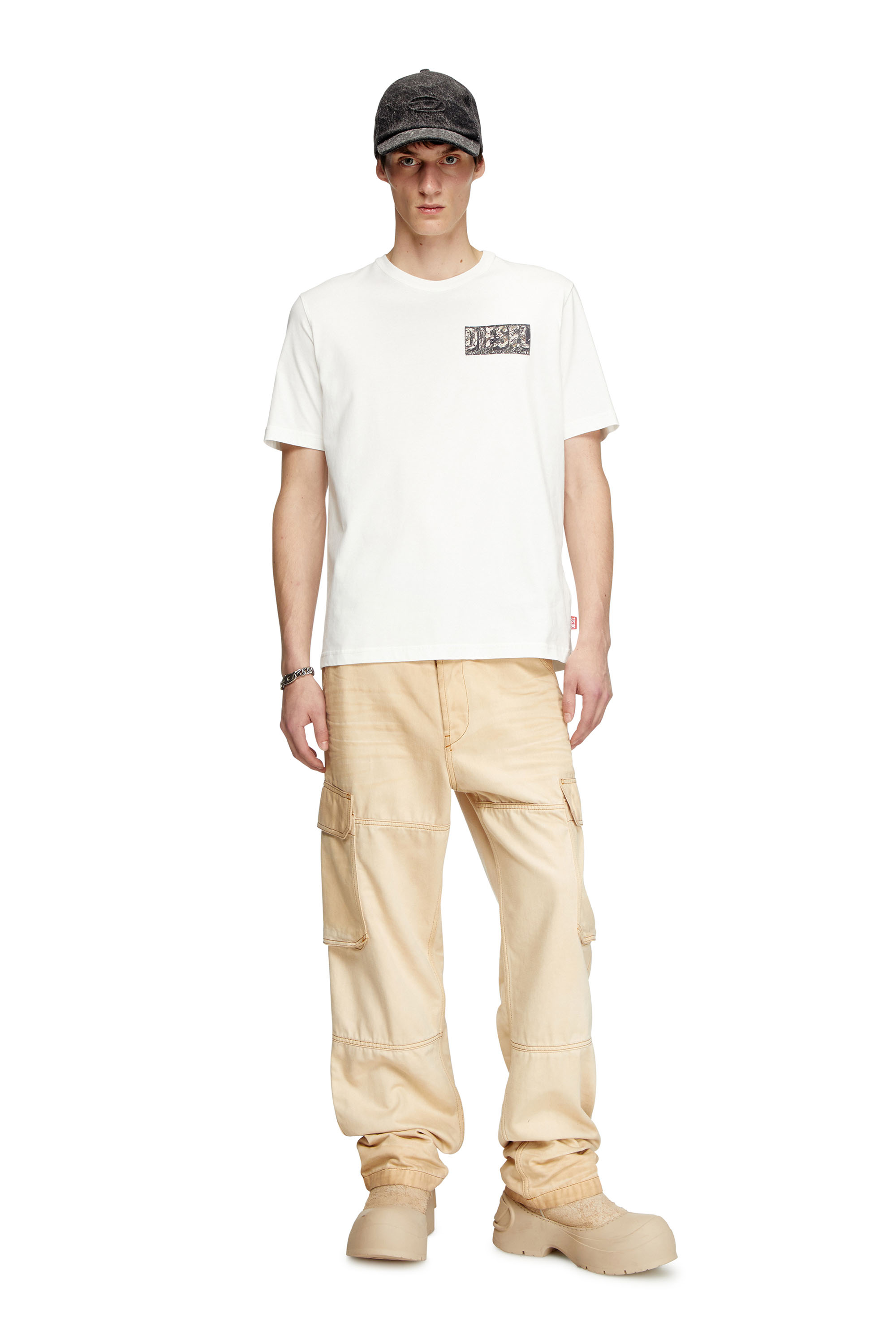 Diesel - T-ADJUST-R19, T-shirt con patch in gabardine logate Uomo in Bianco - 2