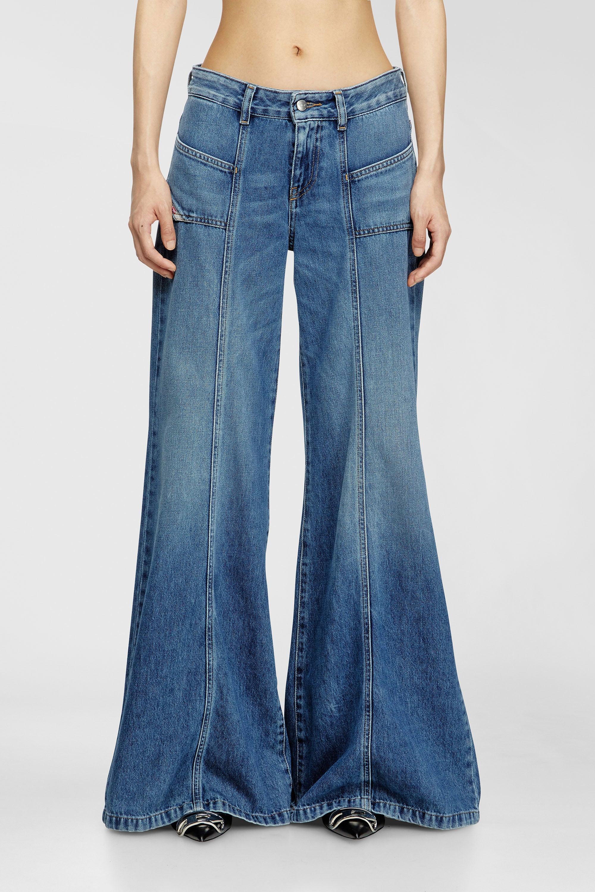 Diesel - Flare Jeans D-Akii 09M56 Donna, Blu medio - Image 1