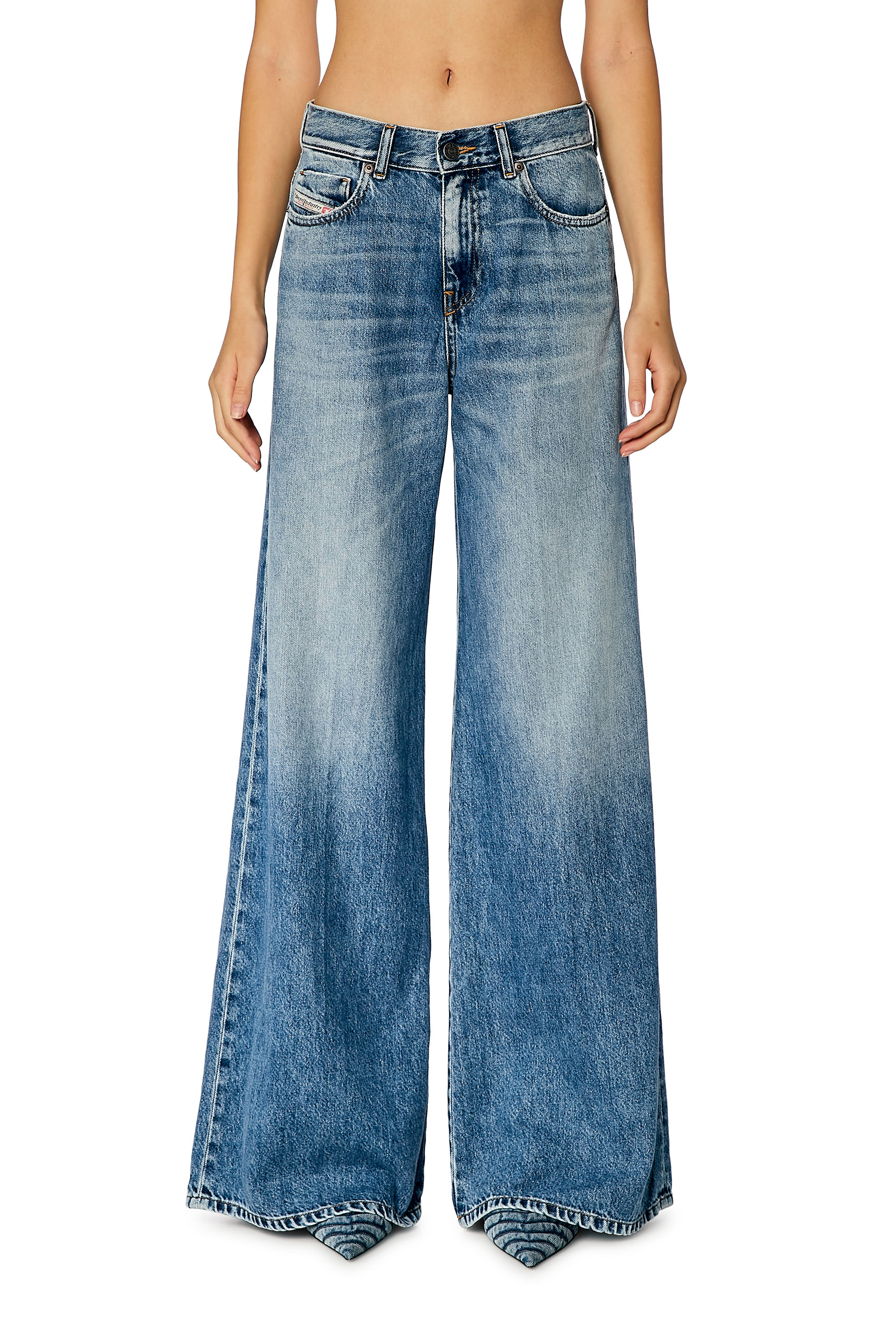 Diesel - Bootcut and Flare Jeans 1978 D-Akemi 09H95, Mittelblau - Image 2