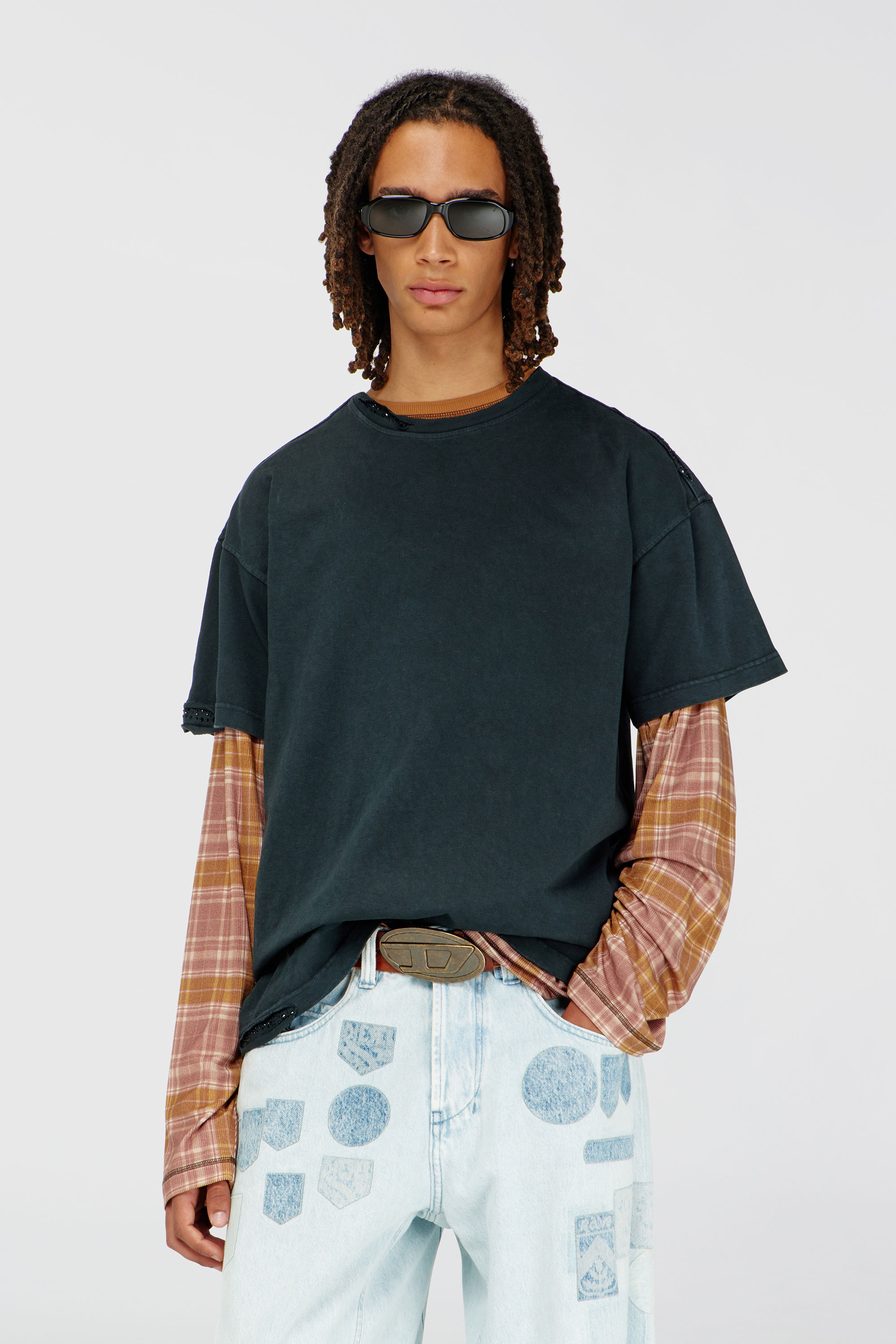 Diesel - T-NORM-CRYSTALS, Herren T-Shirt mit ausgefransten Kanten und Kristalldetails in Schwarz - 3