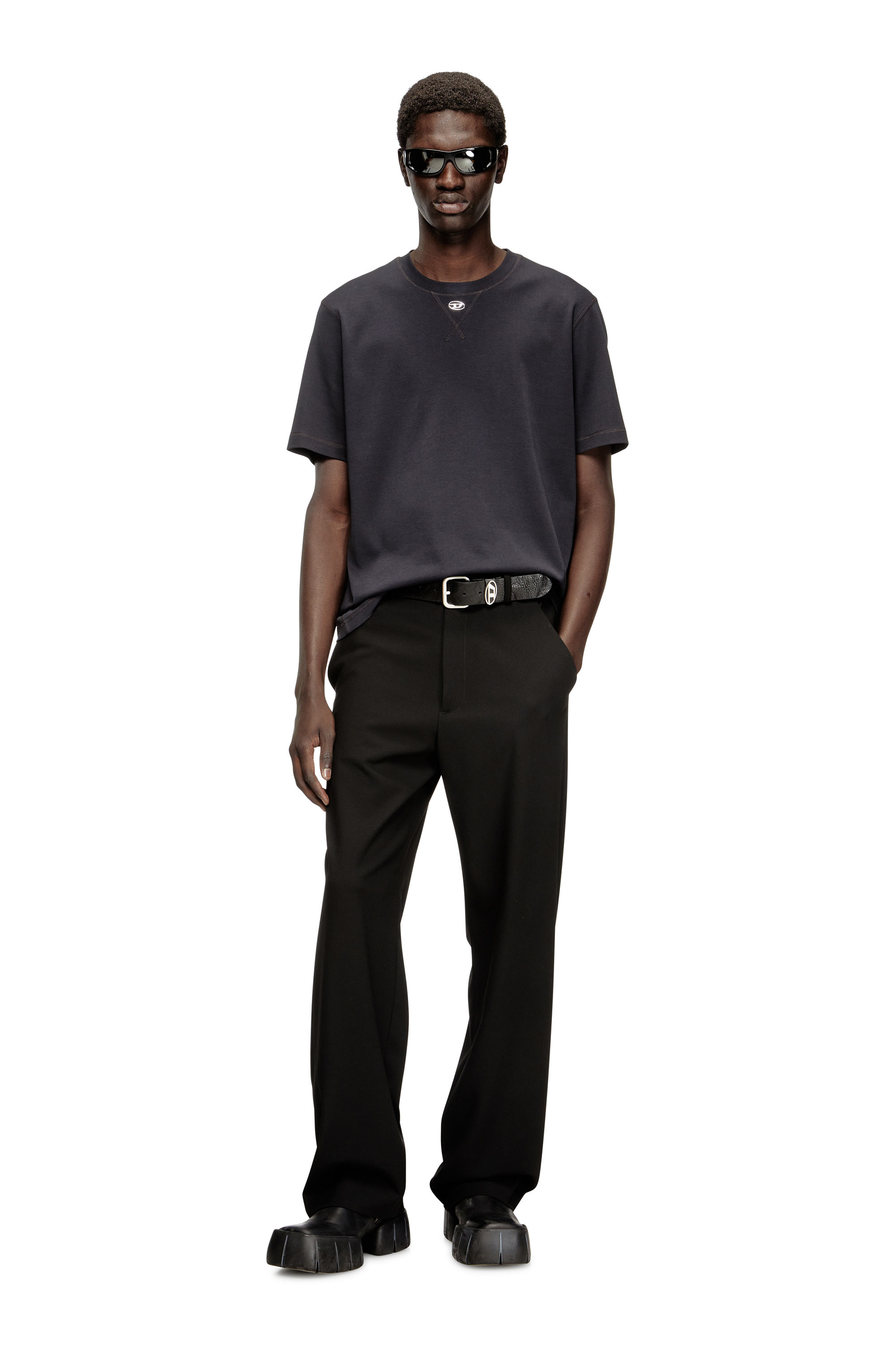 Diesel - T-MADJUST-TR, Herren Reguläres T-Shirt mit Rundhalsausschnitt und ovalem D in Dunkelgrau - 1