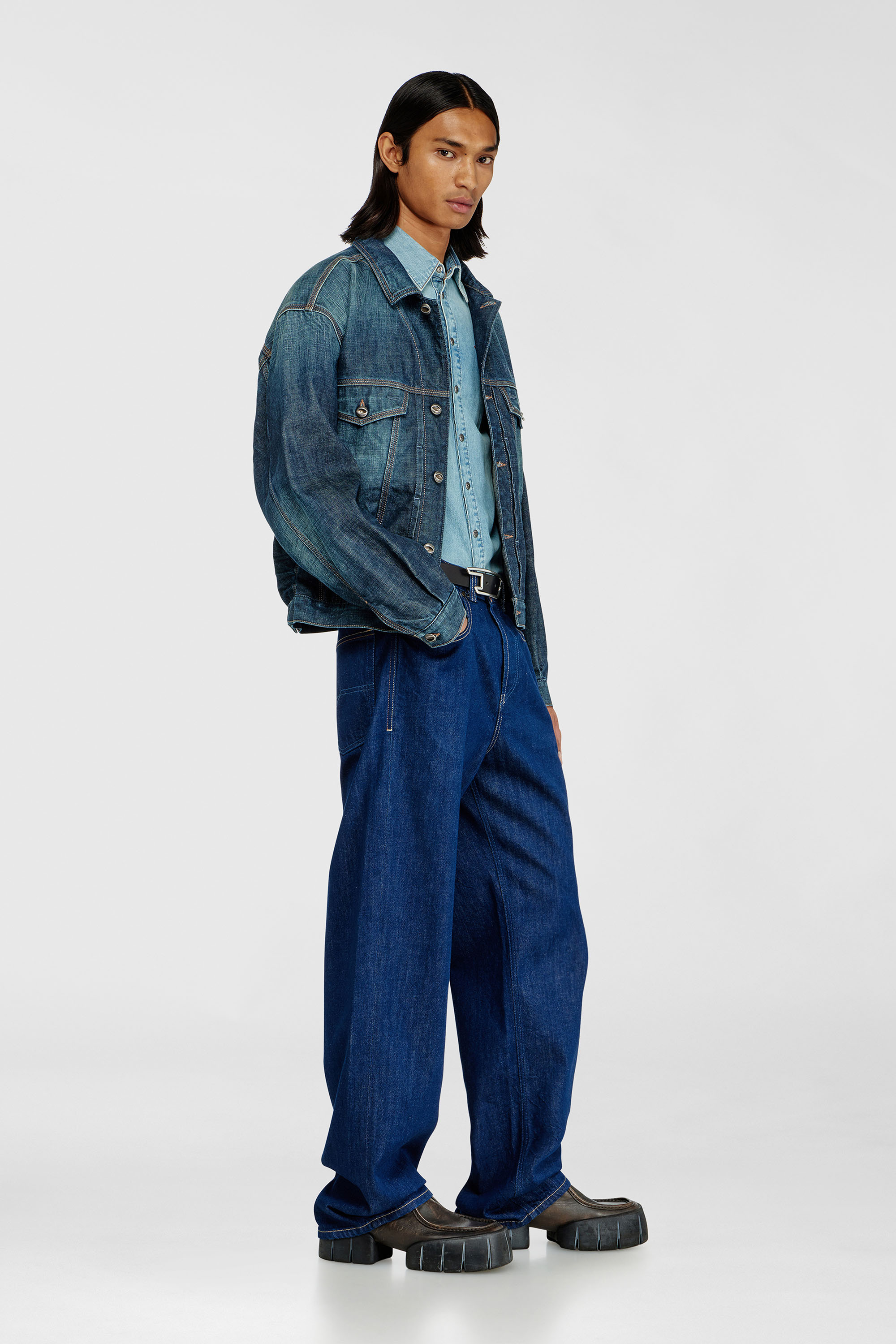 Diesel - Relaxed Jeans 2001 D-Macro 09Q09 Uomo, Blu Scuro - Image 1