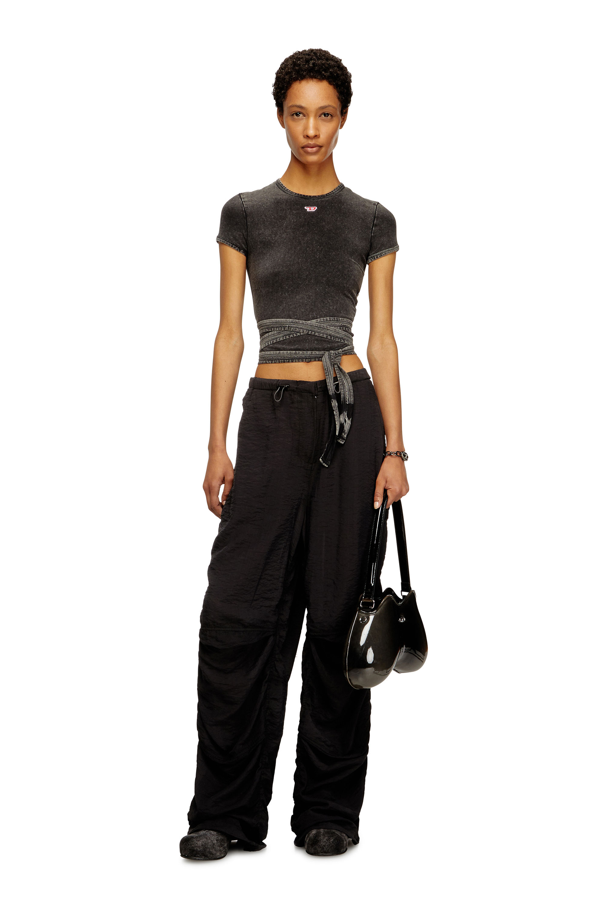 Diesel - T-BUNNY-TAIL-R1, T-shirt effet denim avec lanières croisées Femme in Noir - 2