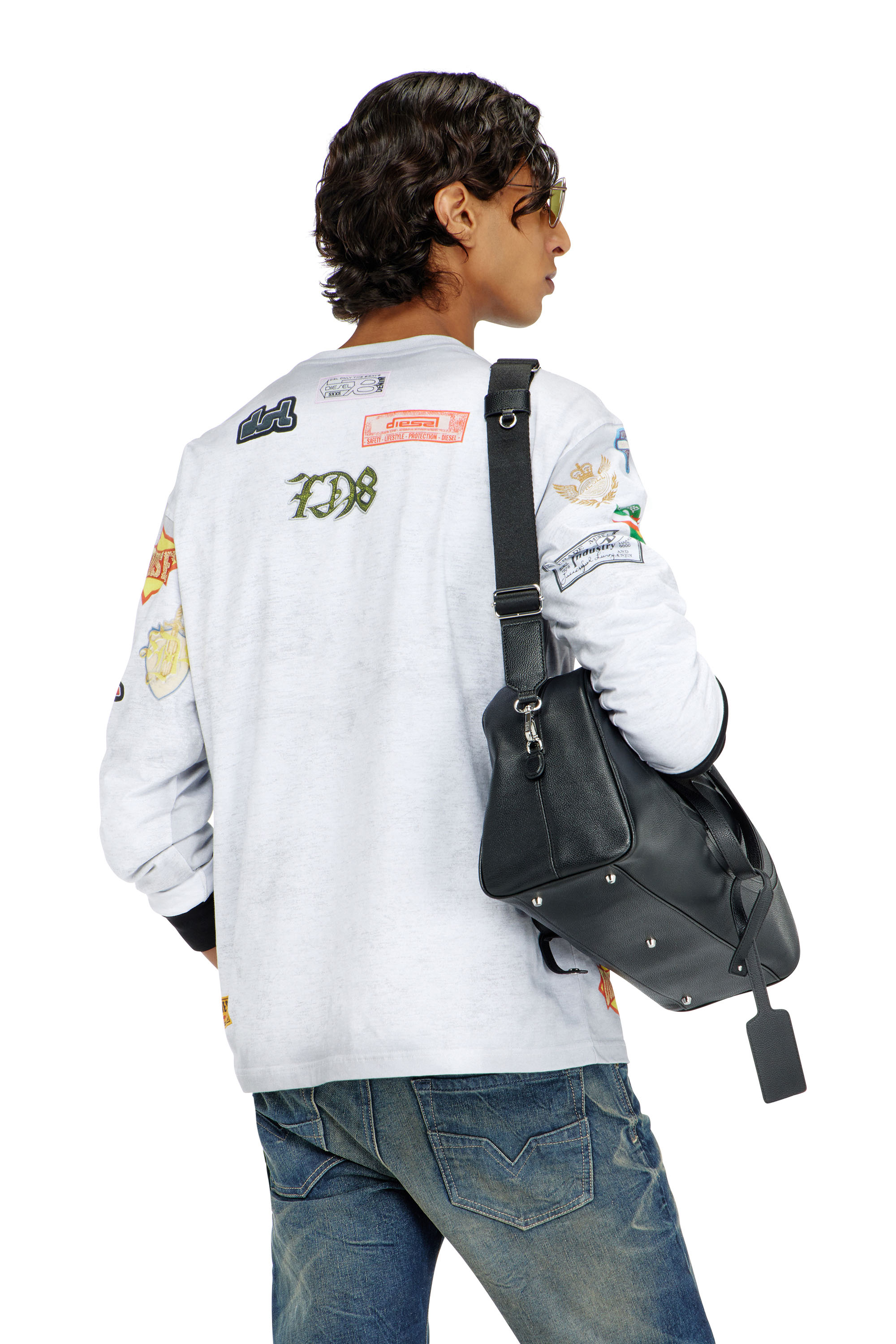 Diesel - T-NORME-LS-PATCHES, T-shirt a manica lunga con stampa patch all-over Uomo in ToBeDefined - 4