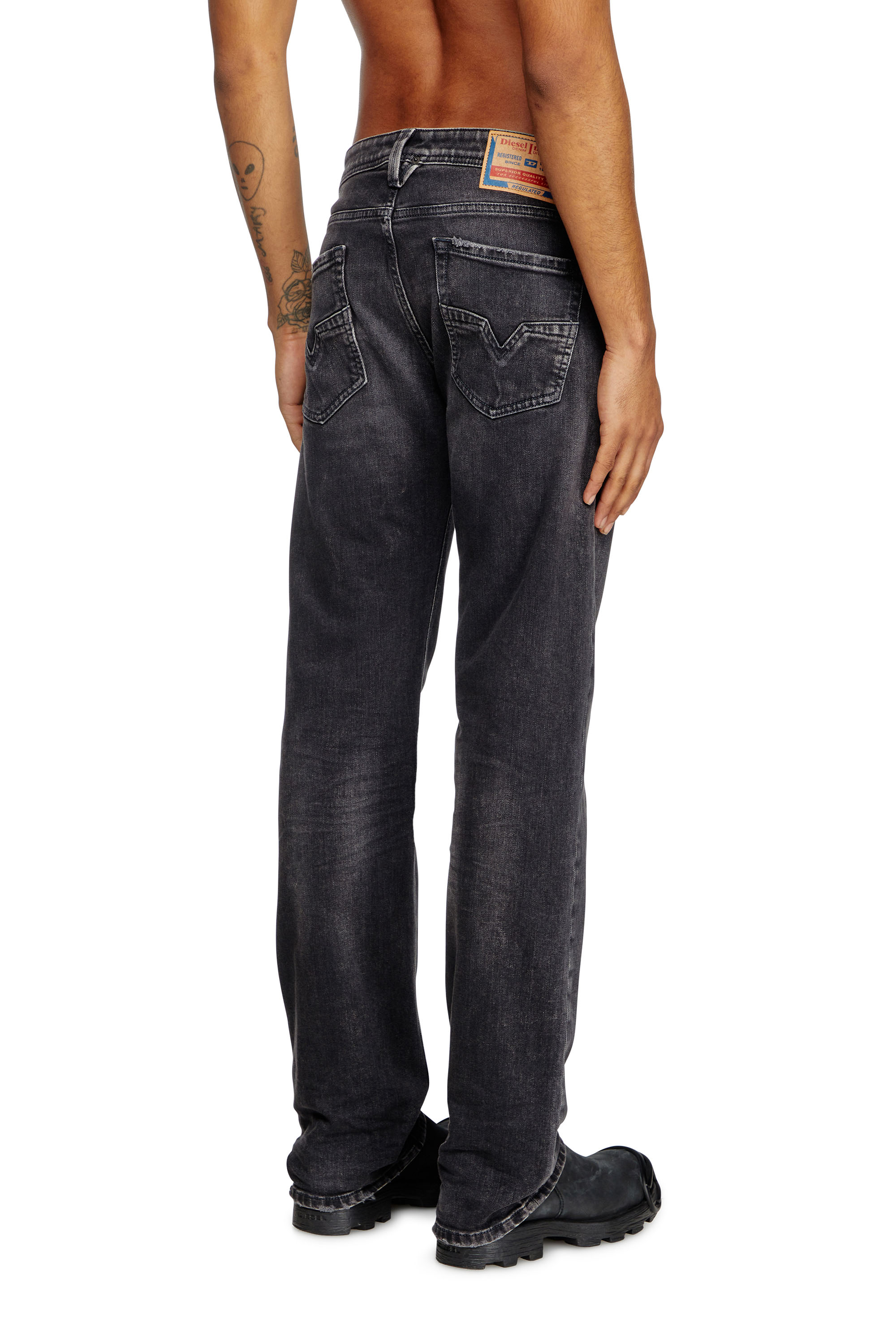 Diesel - Regular Jeans 1985 Larkee 09K51 Homme, Noir/Gris foncé - Image 4