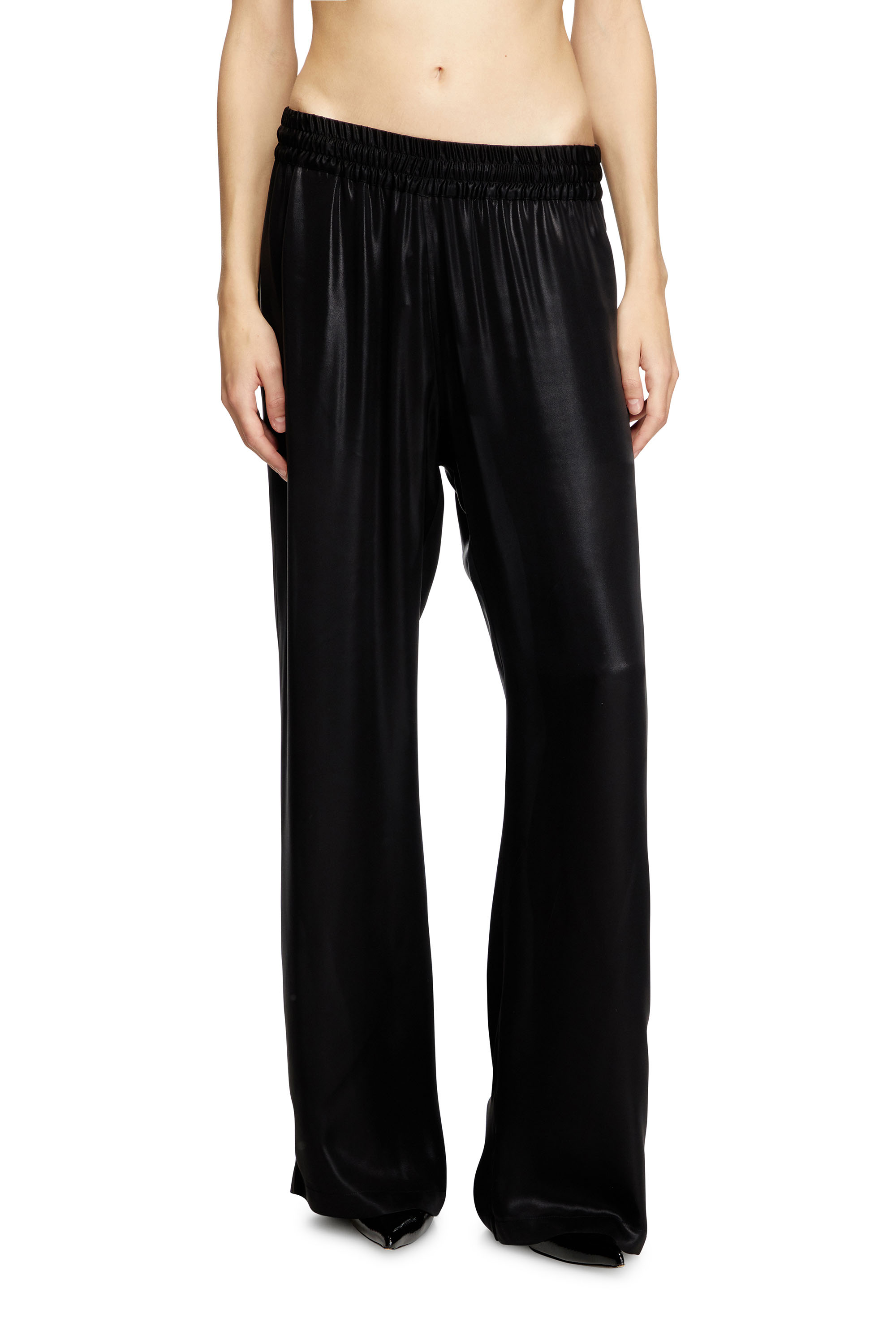 Diesel - P-DREYER-C-WN-Q1, Pantalon de survêtement en satin Femme in Noir - 3
