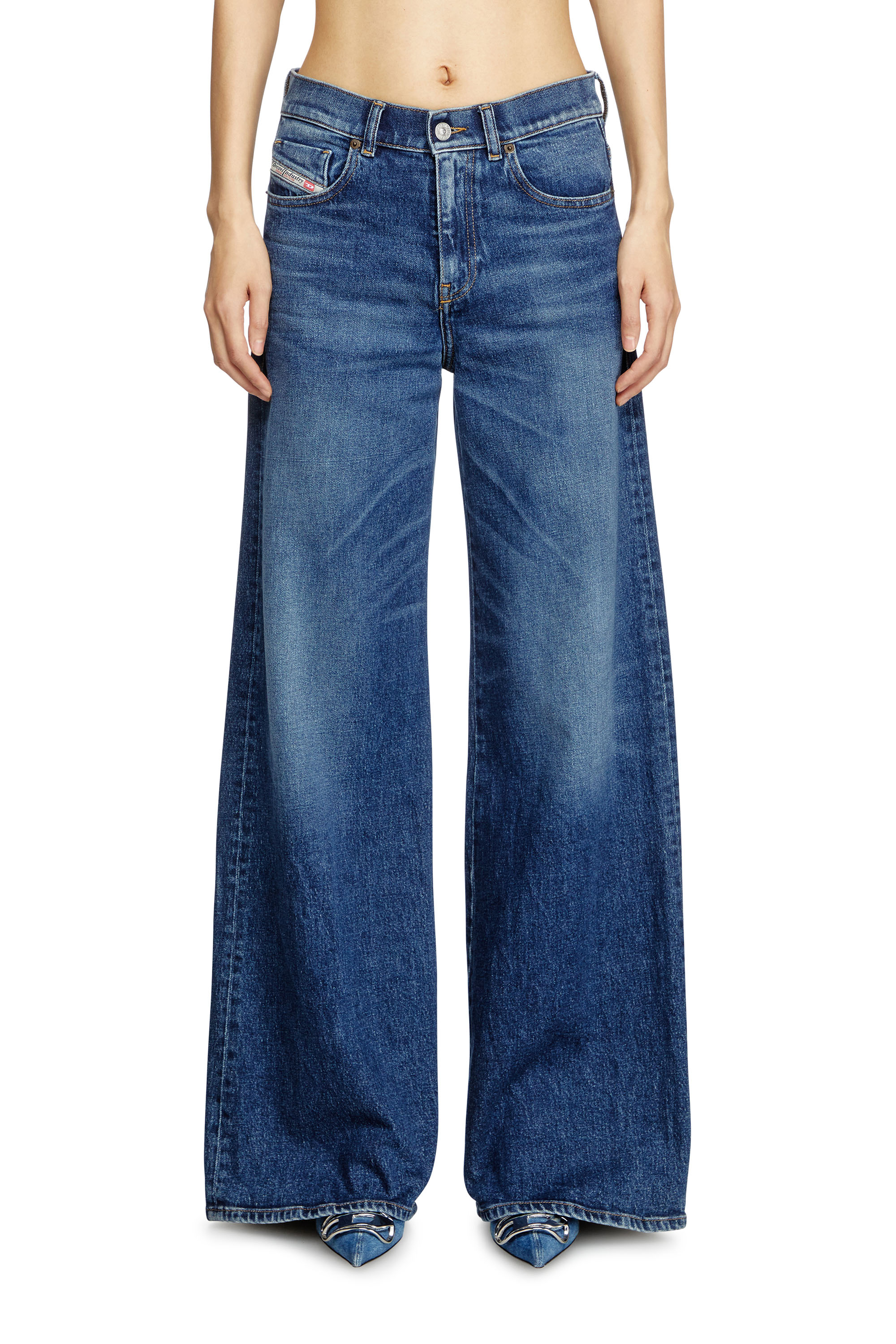 Diesel - Flare Jeans 1978 D-Akemi 09L21 Femme, Bleu moyen - Image 2
