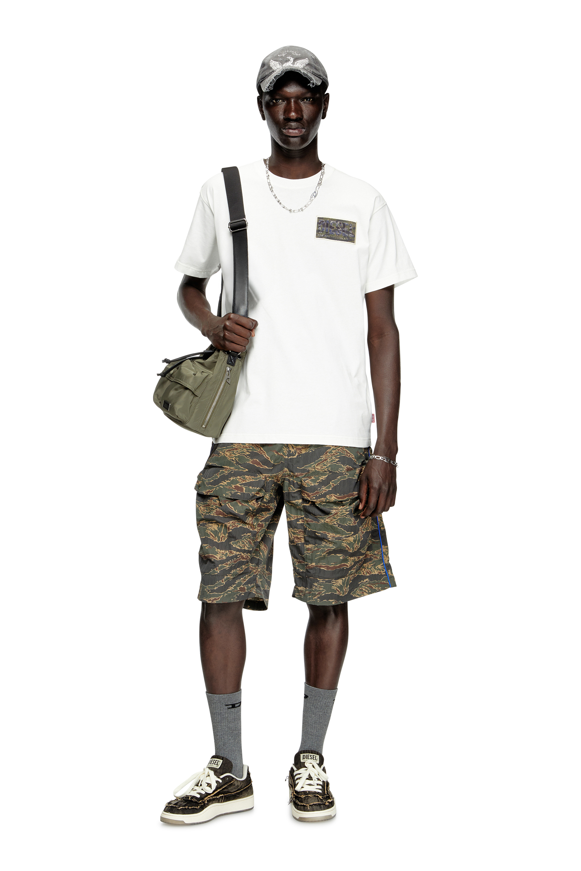 Diesel - MULTI-PKTS BUCKET X, Multi-Pkts-Borsa bucket in tessuto utility Unisex in Verde - 2