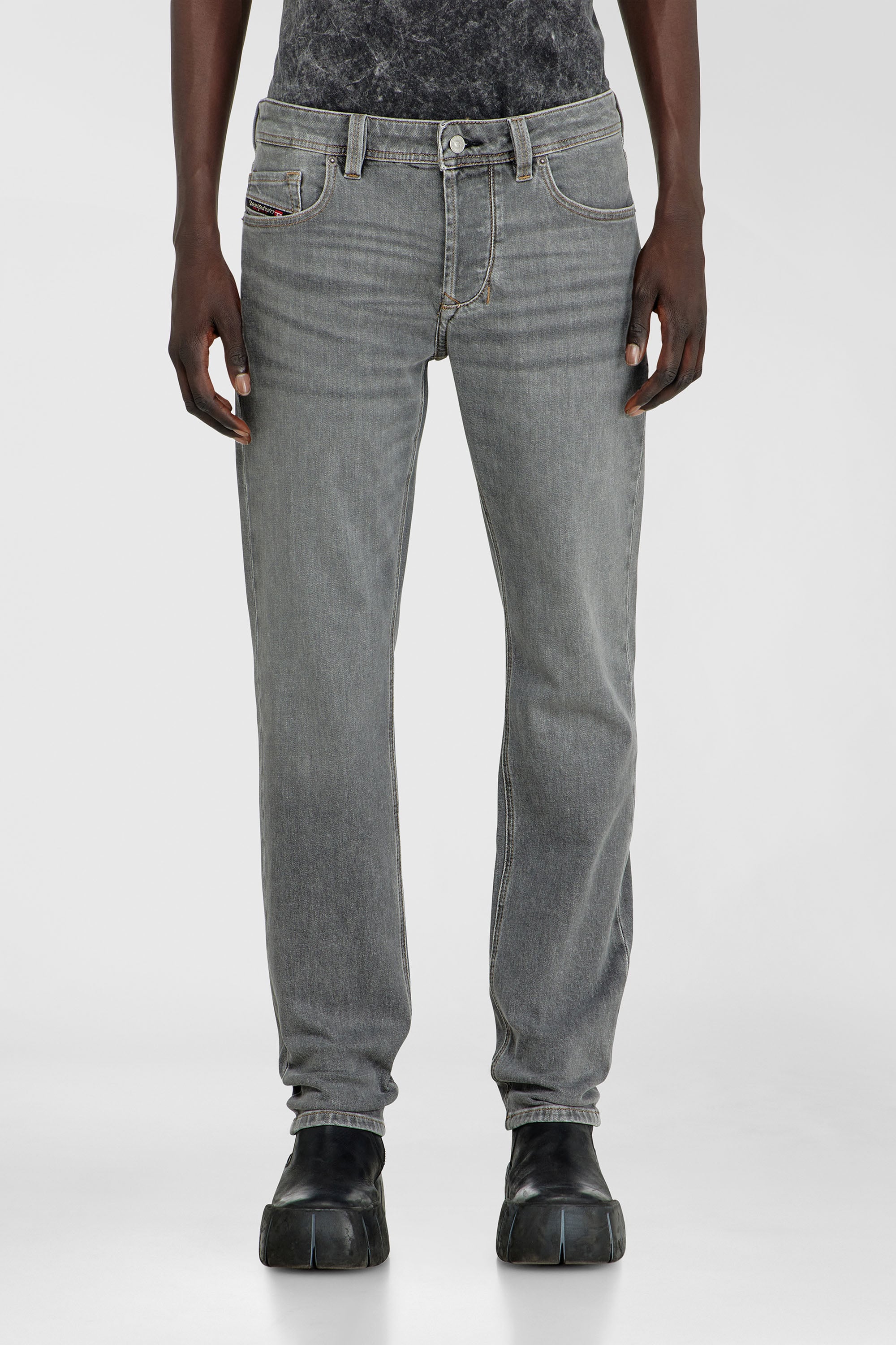 Diesel - Herren Regular Jeans 1986 Larkee-Beex 0KBBI, Grau - 1