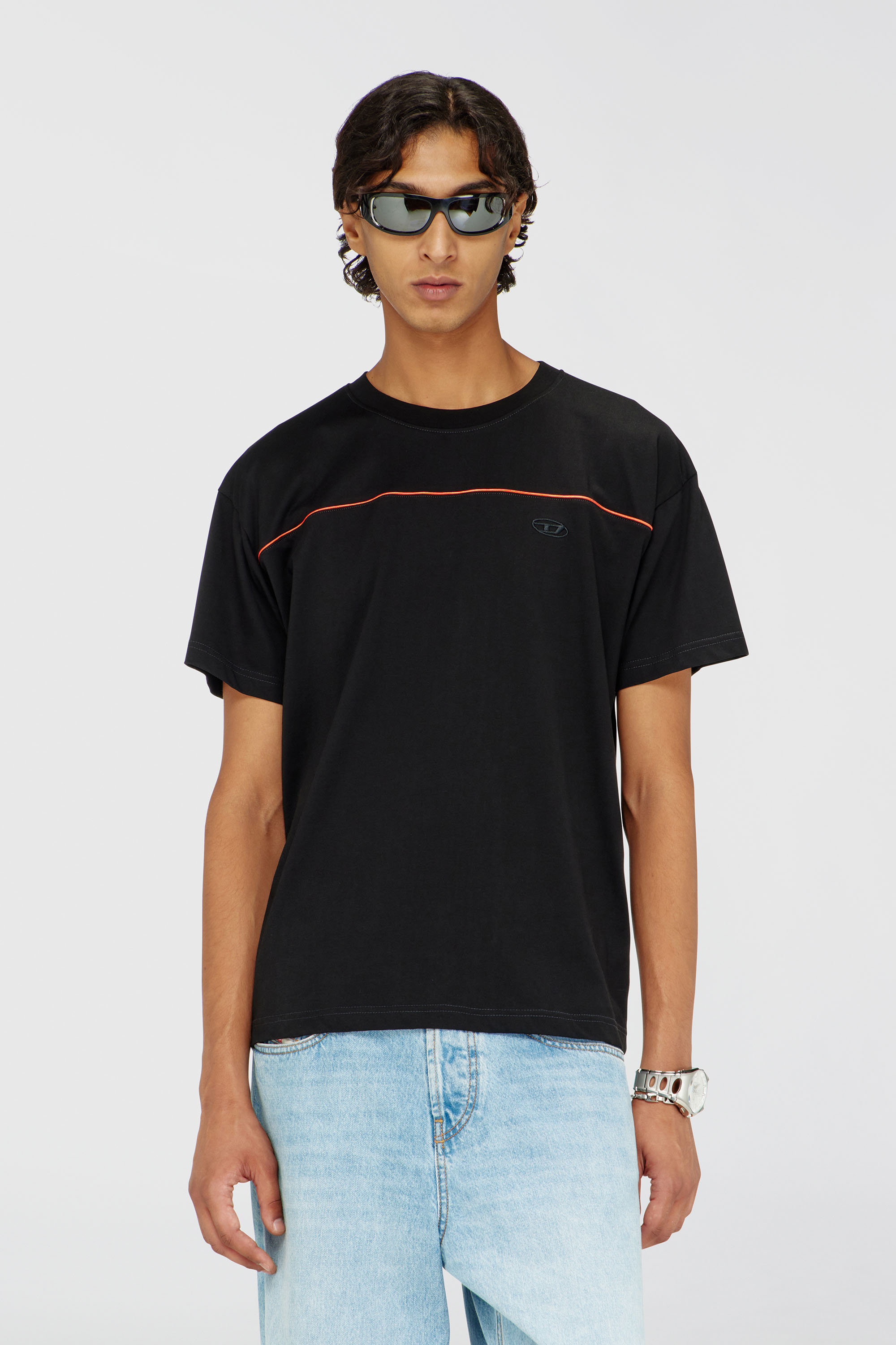 Diesel - T-NORM-PIPING, T-shirt con profili a contrasto Uomo in Nero - 3