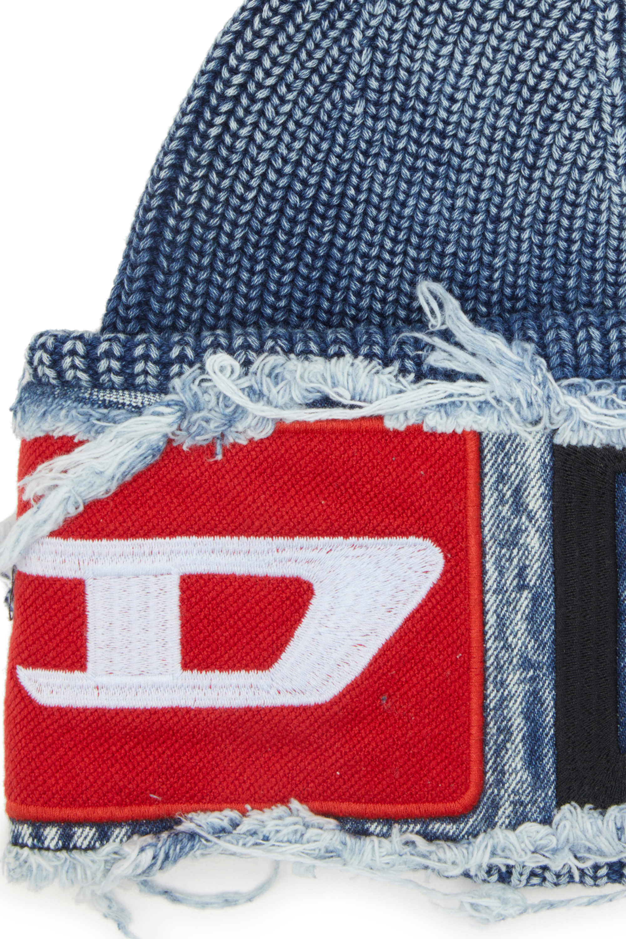 Diesel - K-FROK, Beanie effetto denim con patch Unisex in Blu - 3
