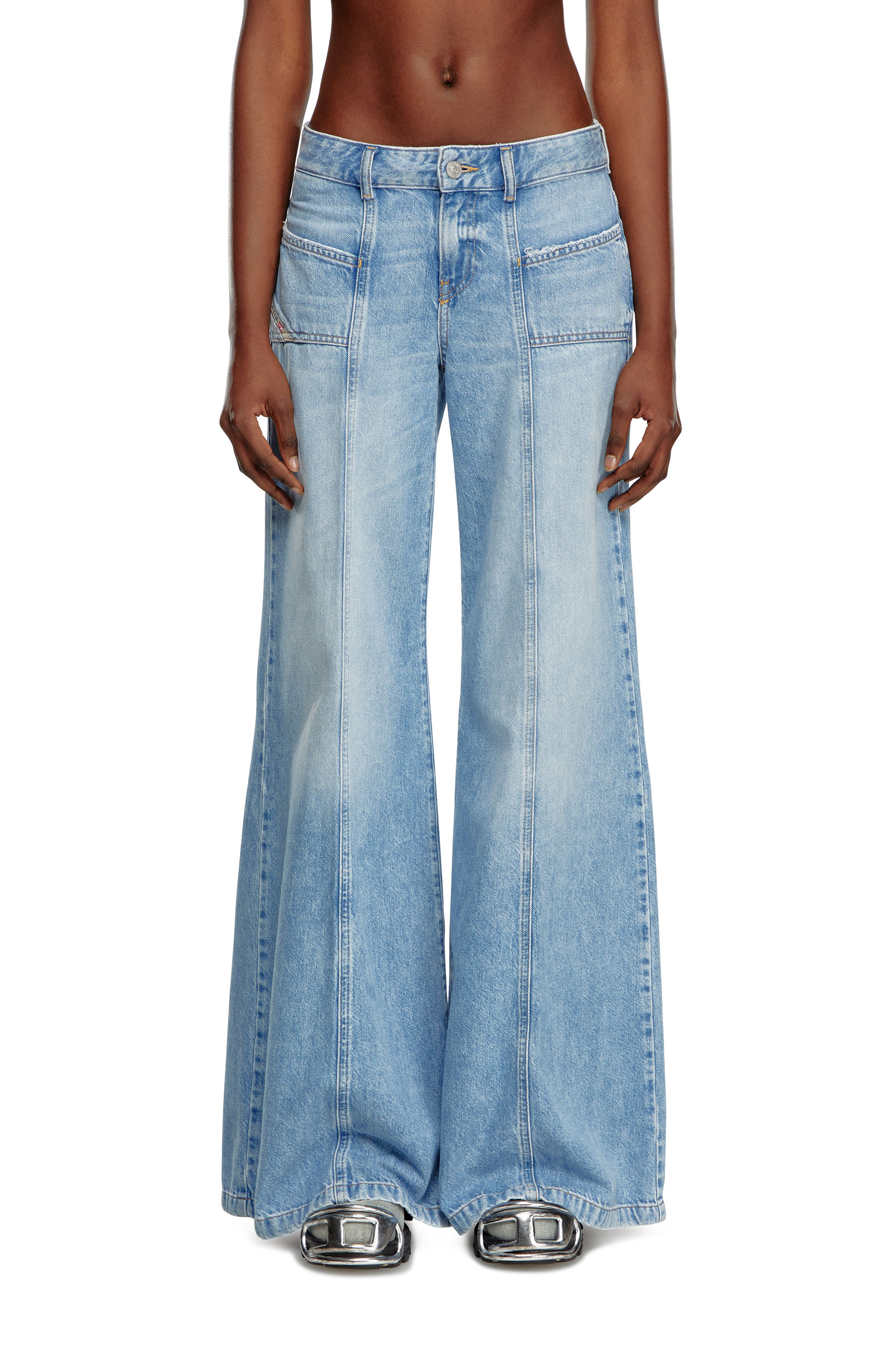 Diesel - Flare Jeans D-Akii 09J88 Femme, Bleu Clair - Image 3