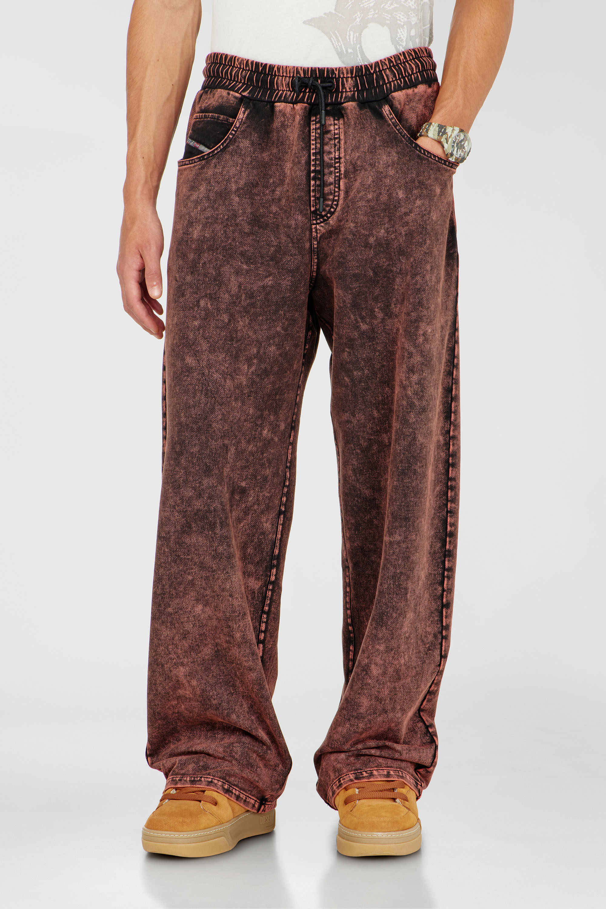 Diesel - P-STUK, Herren Sweatpants mit Denim-Effekt in Braun - 1