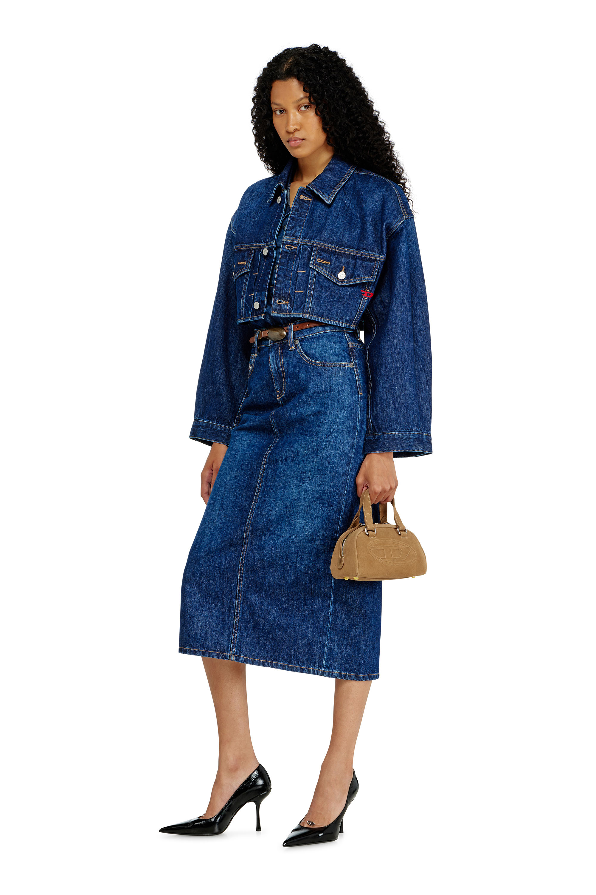 Diesel - DE-MALLEY, Damen Cropped oversized denim trucker jacket

&Uuml;bergro&szlig;e cropped Denim-Truckerjacke in Mittelblau - 2