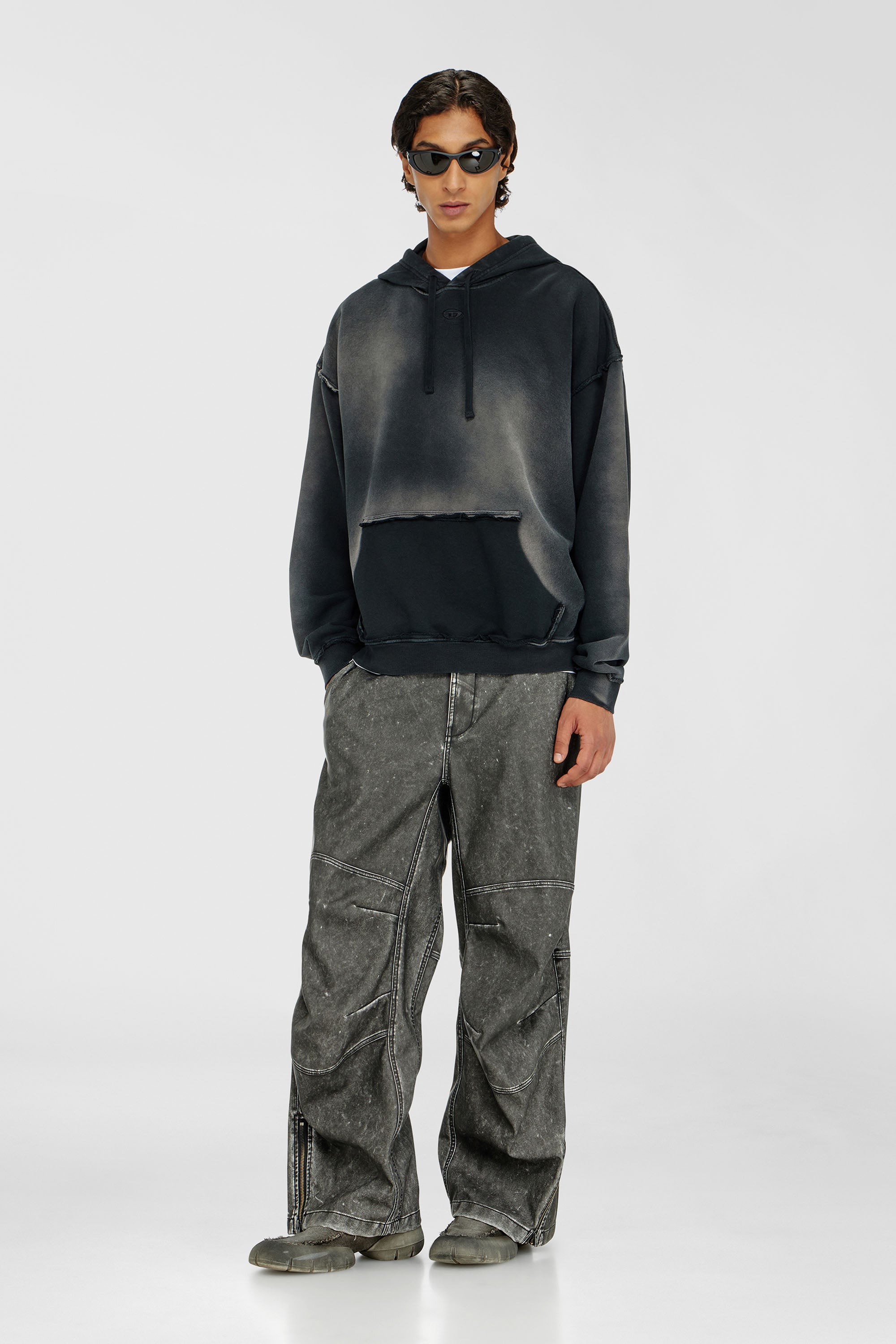 Diesel - S-POCK-HOOD, Herren Verblasster Baumwoll-Hoodie mit ausgefransten Details in Schwarz/Grau - 2