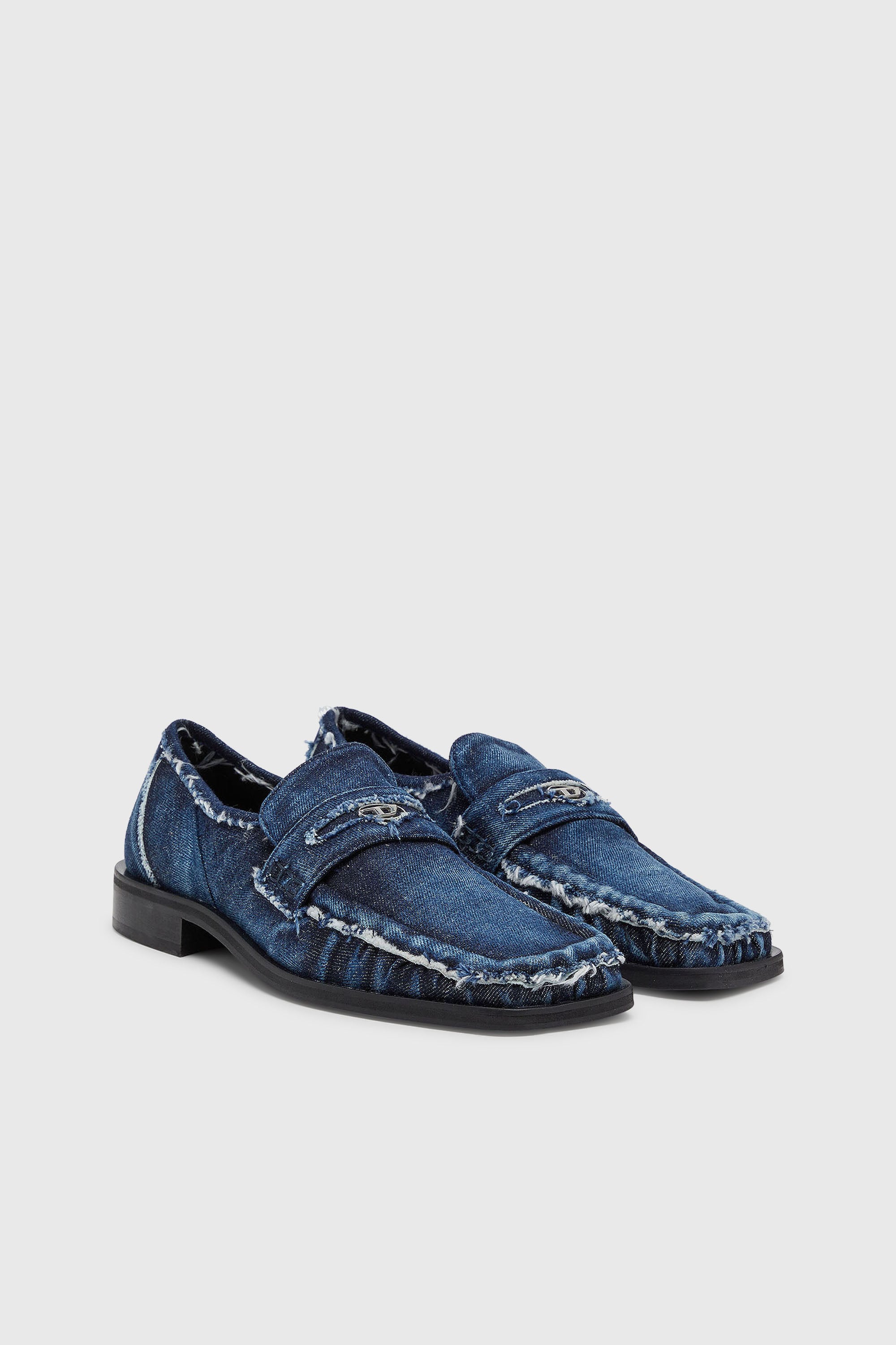 Diesel - D-AMBER LOAFER, D-Amber - Mocassins en denim effiloch&eacute; Homme in Bleu - 2