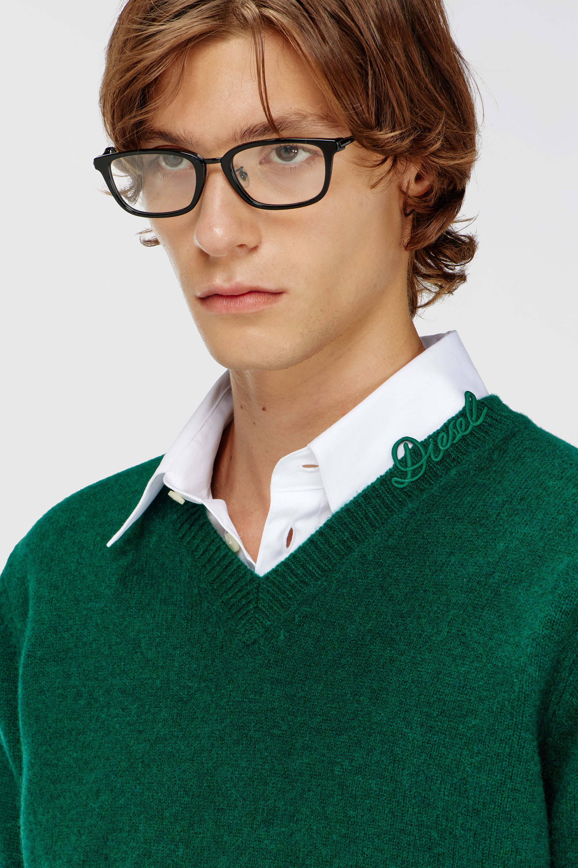 Diesel - K-IMER, Maglione in lana con scollo a V e logo sul collo Uomo in Verde - 5