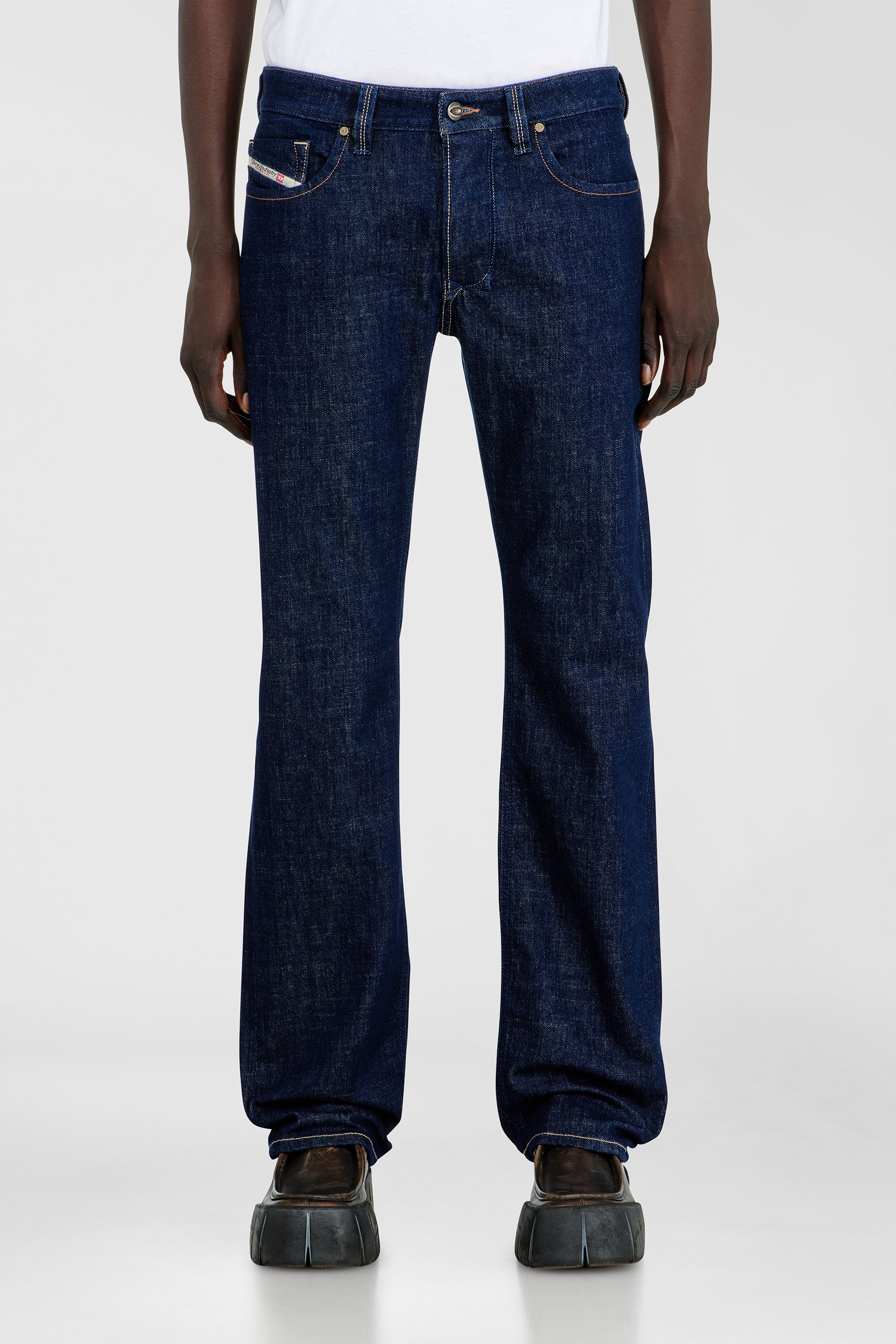 Diesel - Herren Regular Jeans 1985 Larkee 007EQ, Dunkelblau - 1