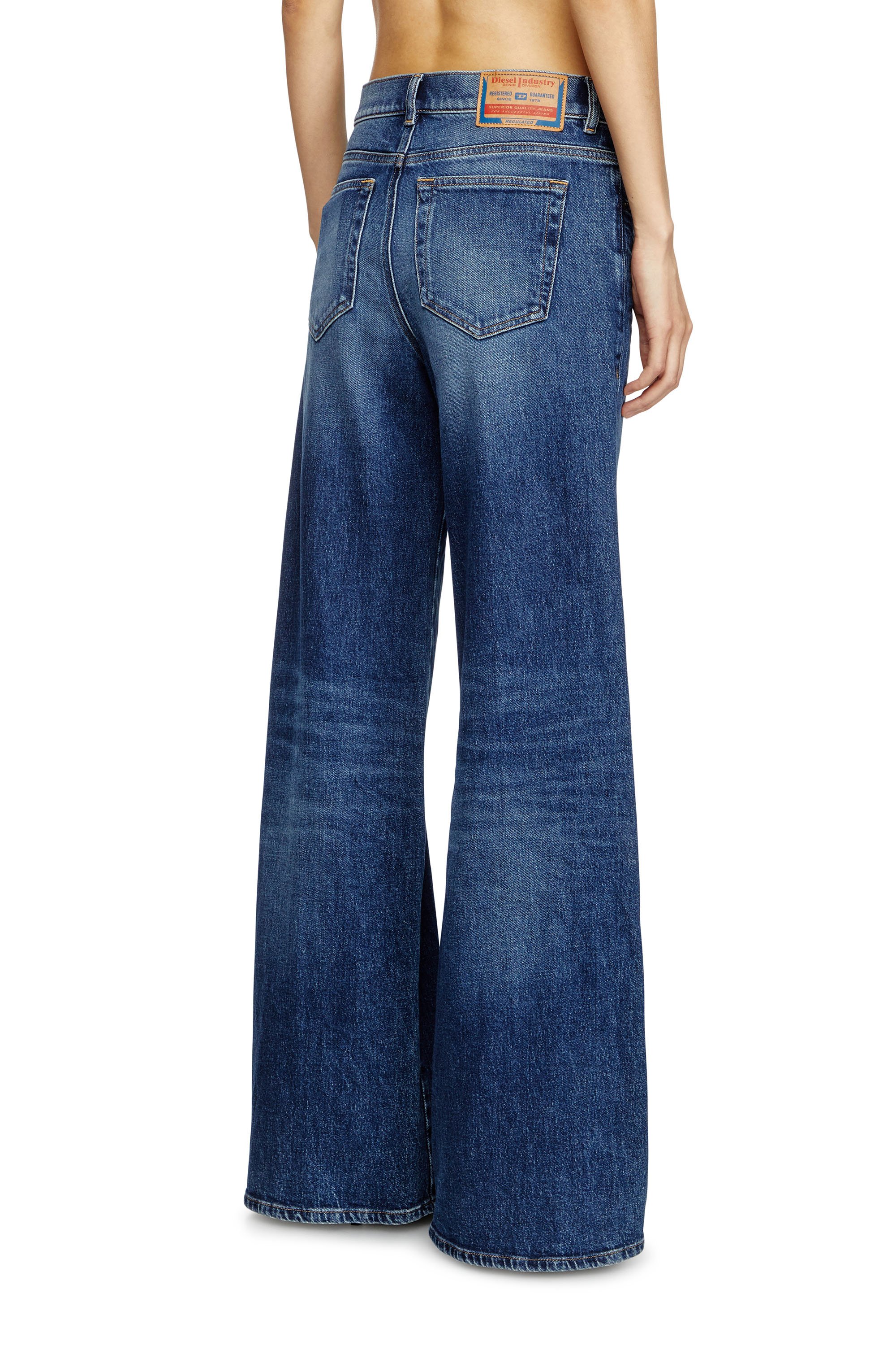 Diesel - Flare Jeans 1978 D-Akemi 09L21 Donna, Blu Scuro - Image 4