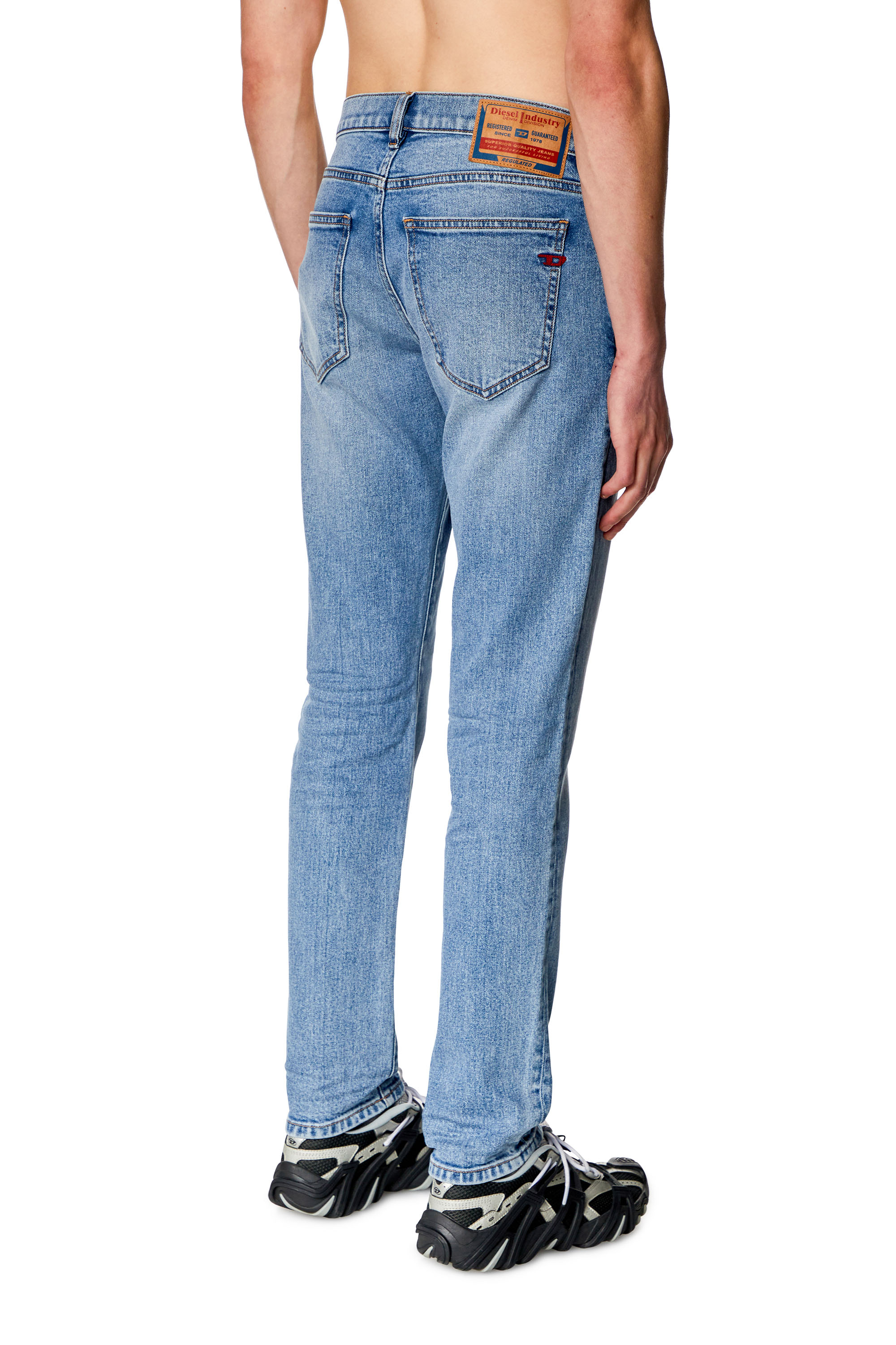 Diesel - Slim Jeans 2019 D-Strukt 0CLAF, Bleu Clair - Image 2