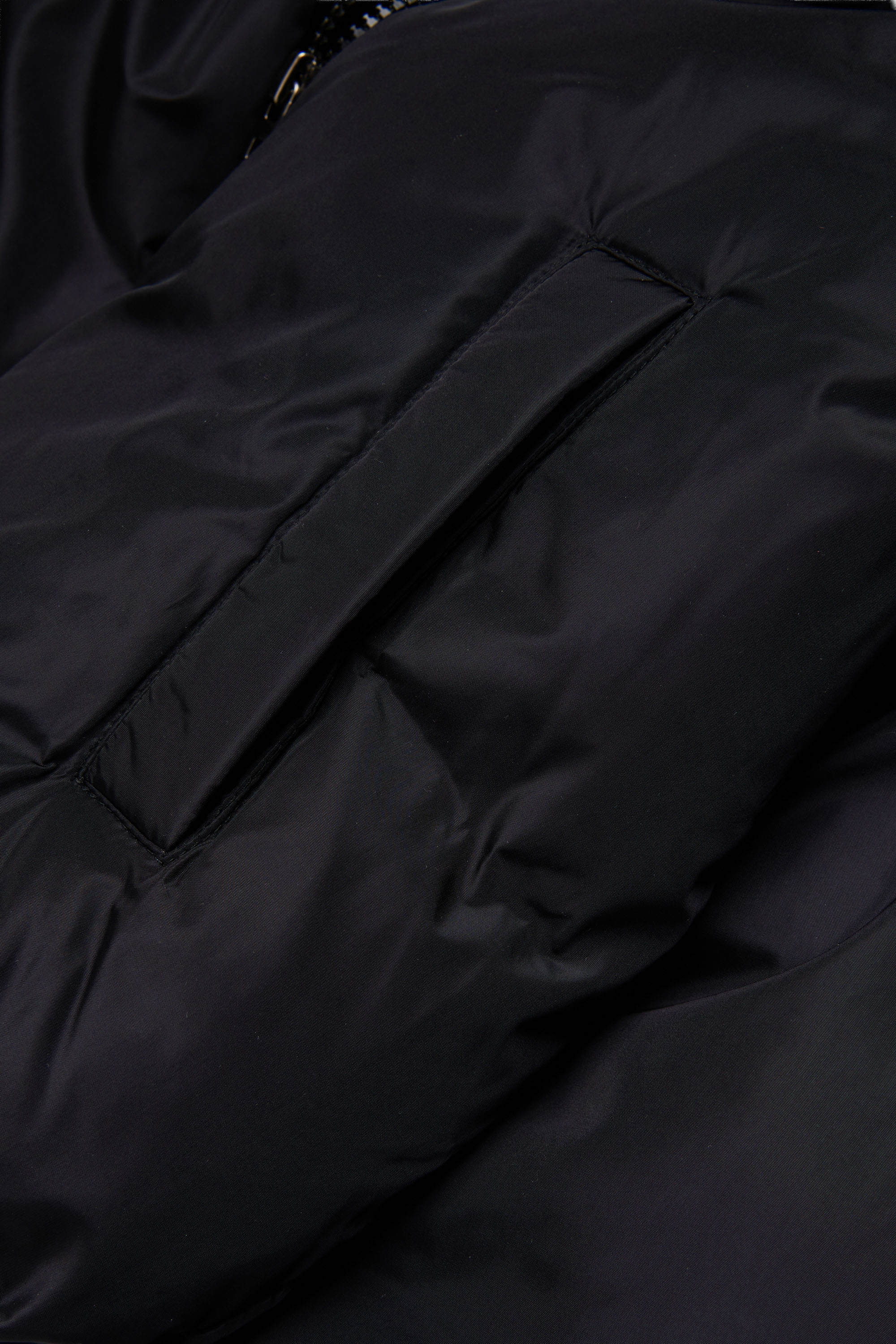 Diesel - JELKYM, Damen Steppjacke mit Kapuze in Schwarz - 4
