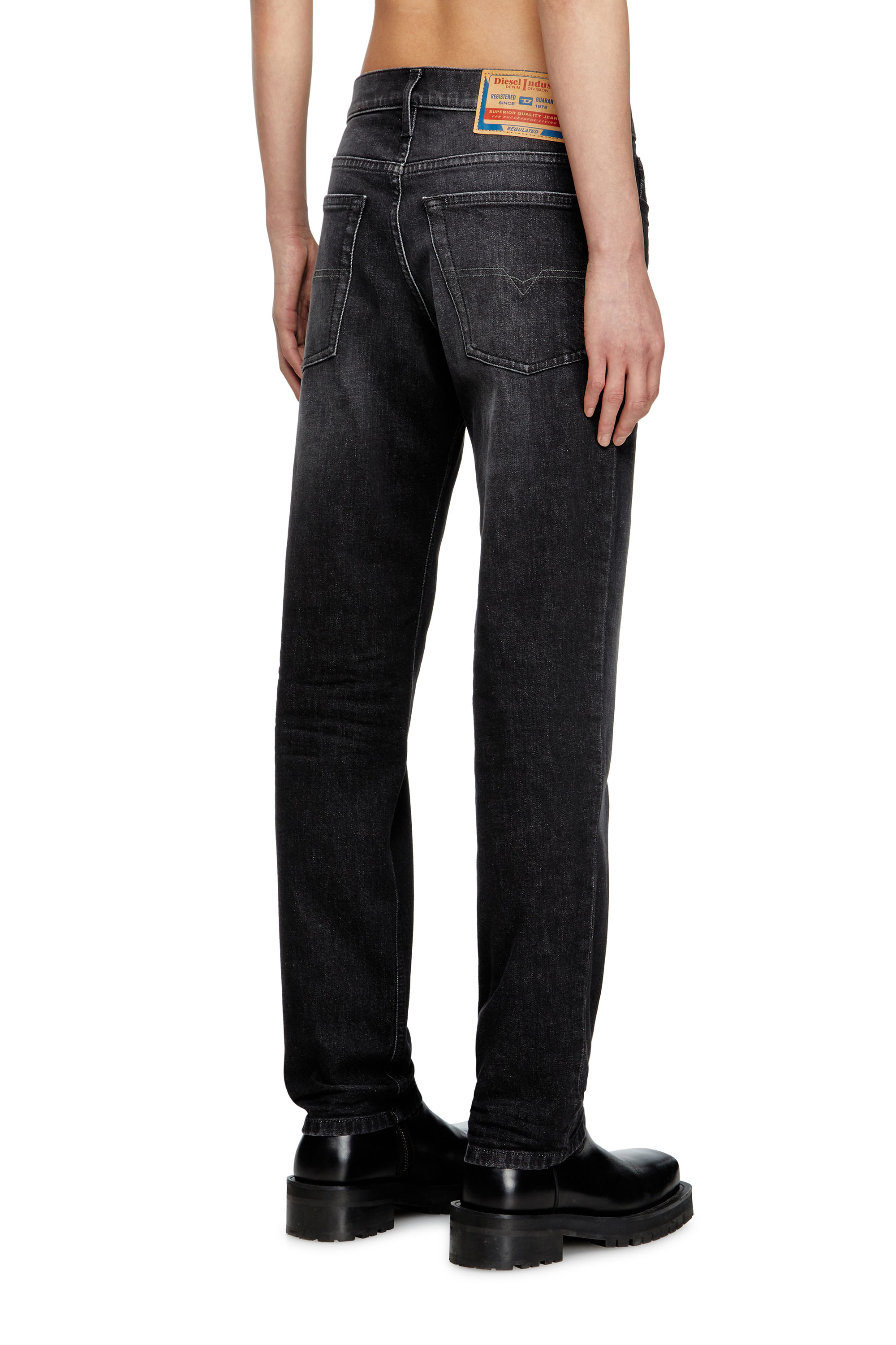 Diesel - Regular Jeans 2023 D-Finitive 0DBDT Homme, Noir/Gris foncé - Image 3