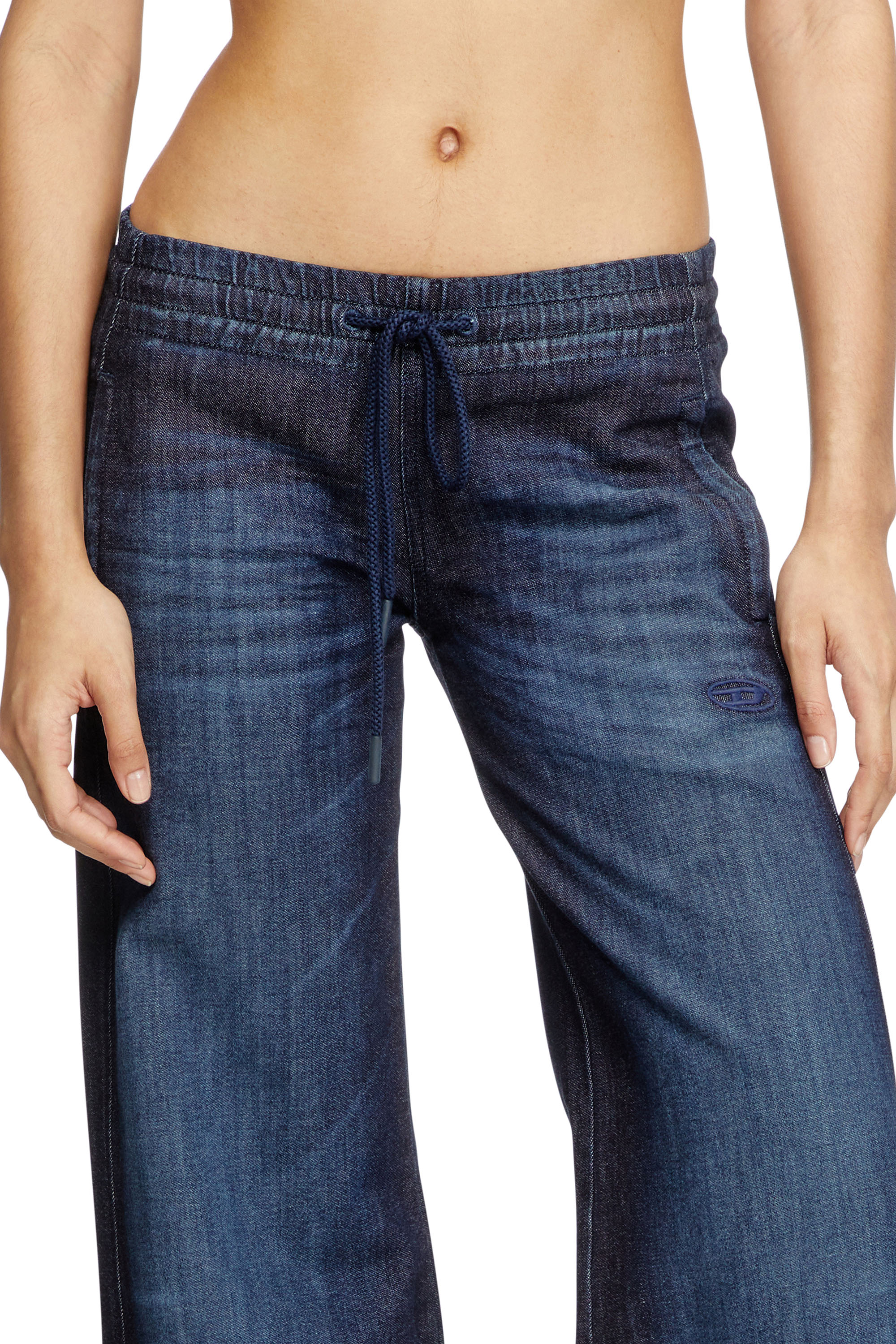 Diesel - Relaxed 2078 D-Ainty Joggjeans® 09L11 Femme, Bleu Foncé - Image 5